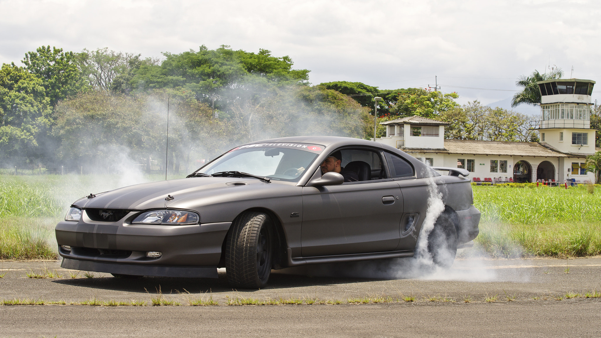 Pentax K-1 sample photo. Ford mustang old & new photography