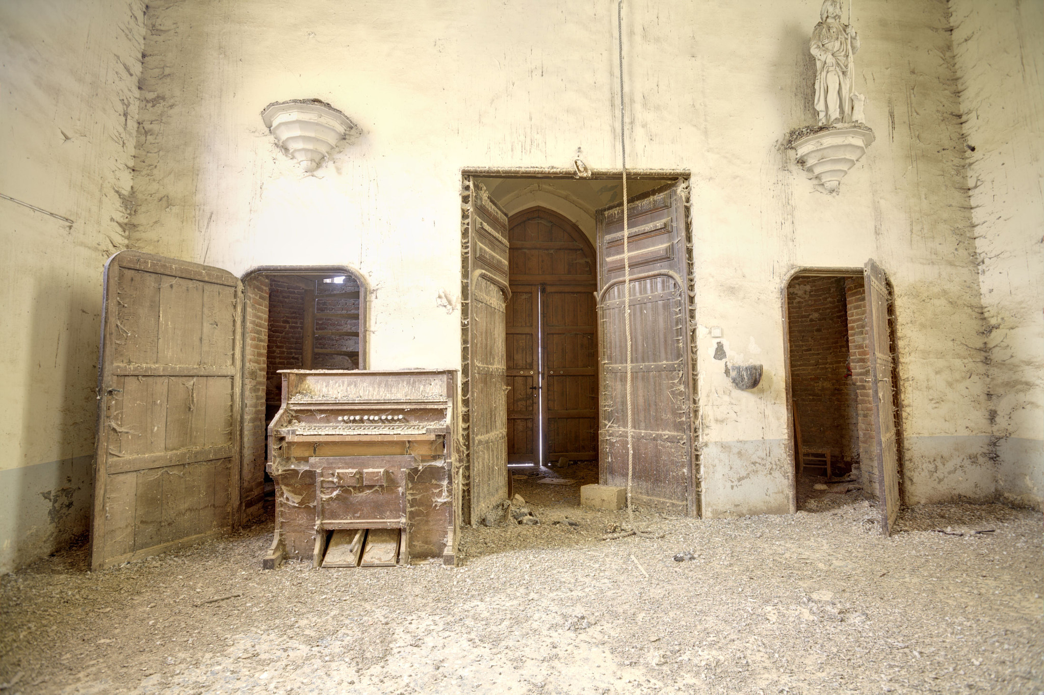 Canon EOS 5D + Canon EF 17-40mm F4L USM sample photo. This old church. photography