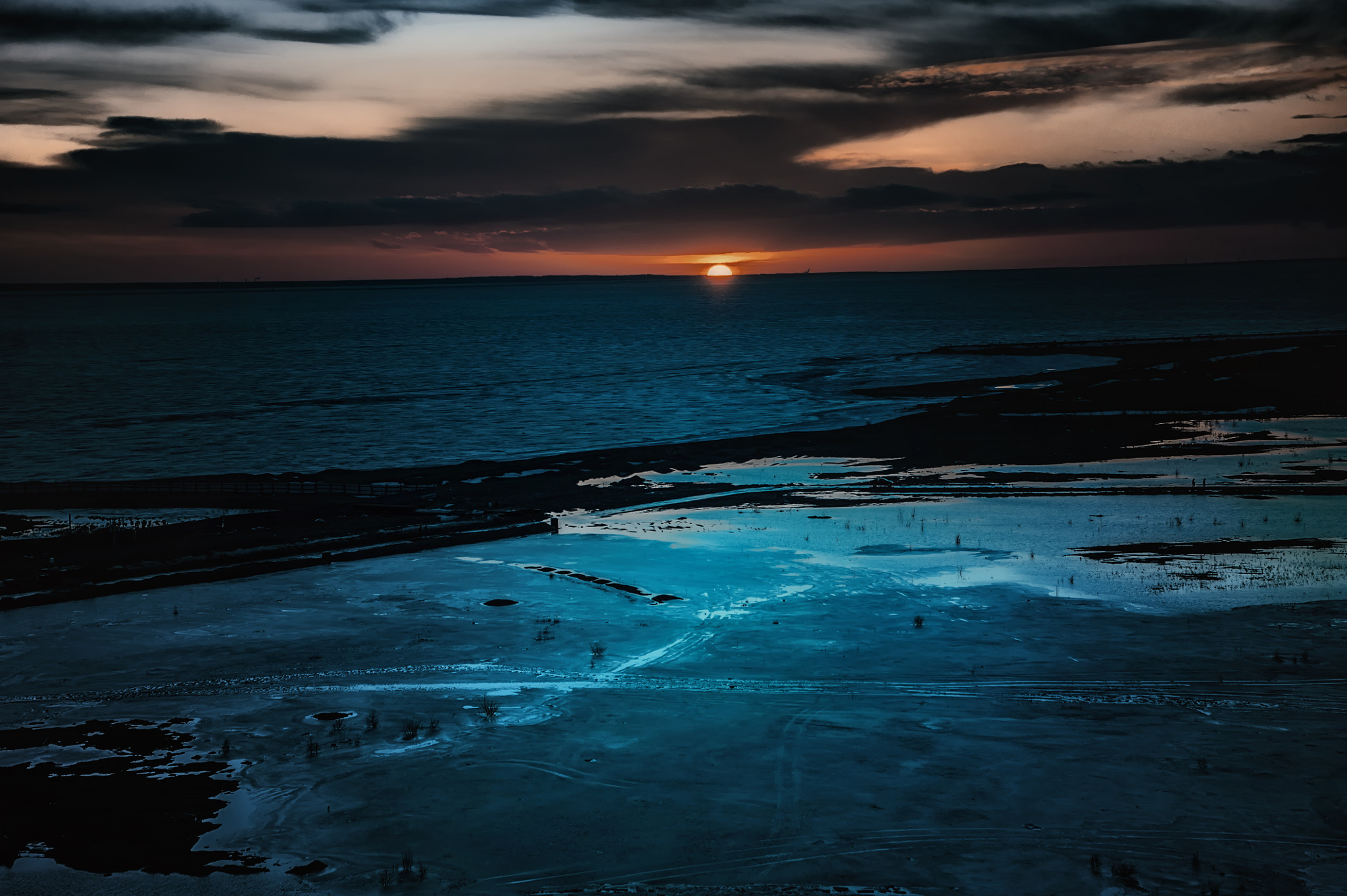 Nikon D700 + Sigma 24-70mm F2.8 EX DG Macro sample photo. Ice sea sunset photography