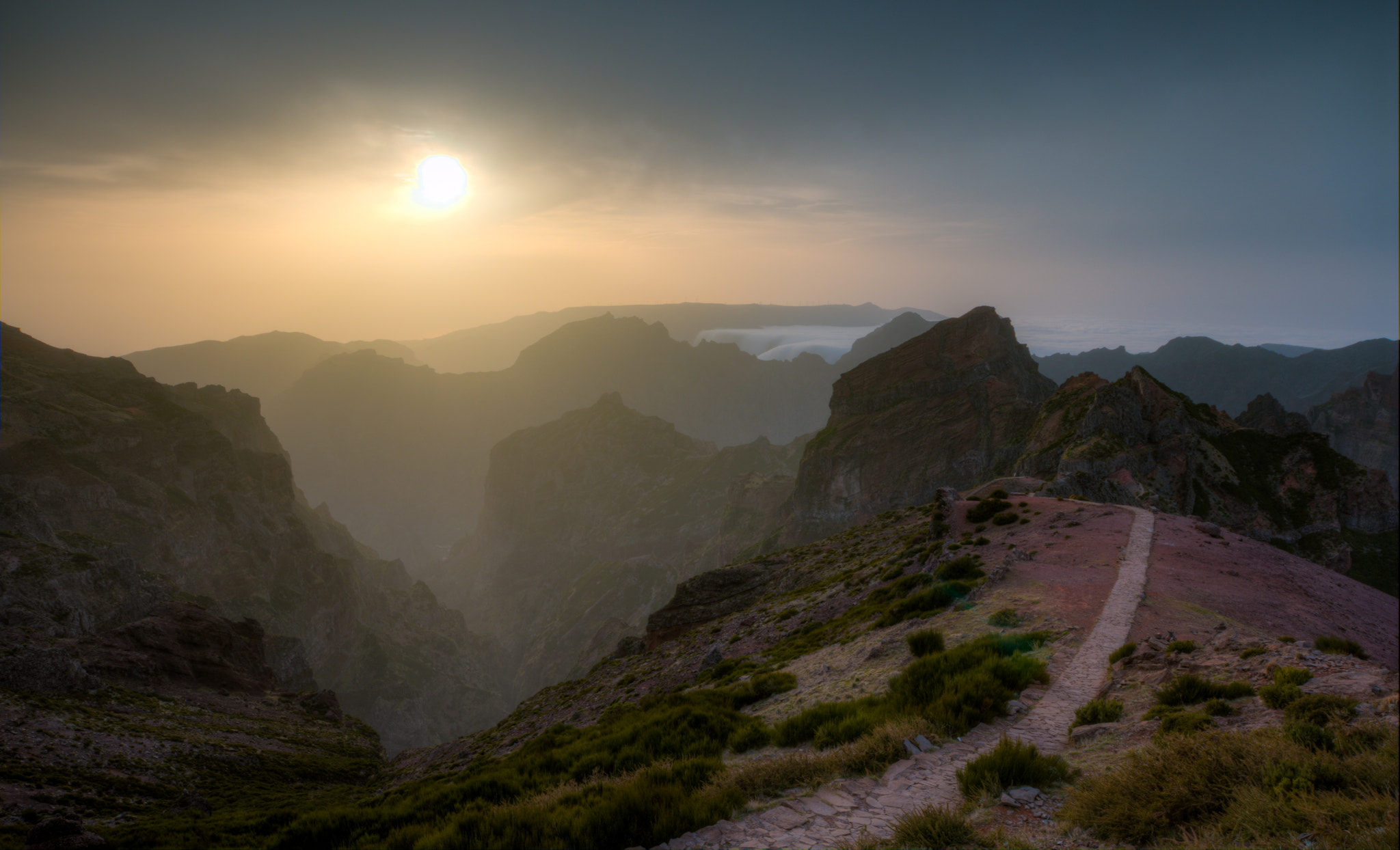 Canon EOS 70D + Sigma 10-20mm F4-5.6 EX DC HSM sample photo. Haze photography