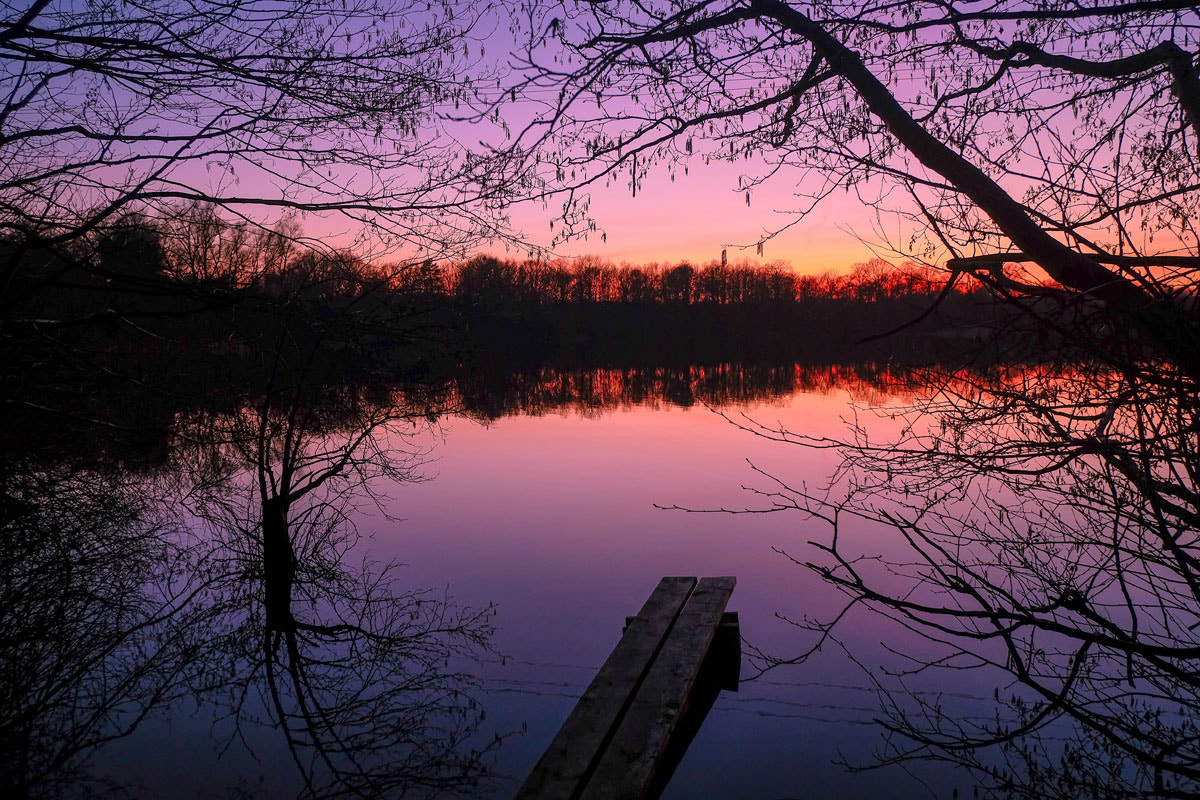 Fujifilm X-T1 + Fujifilm XF 18mm F2 R sample photo. Purple sunset photography