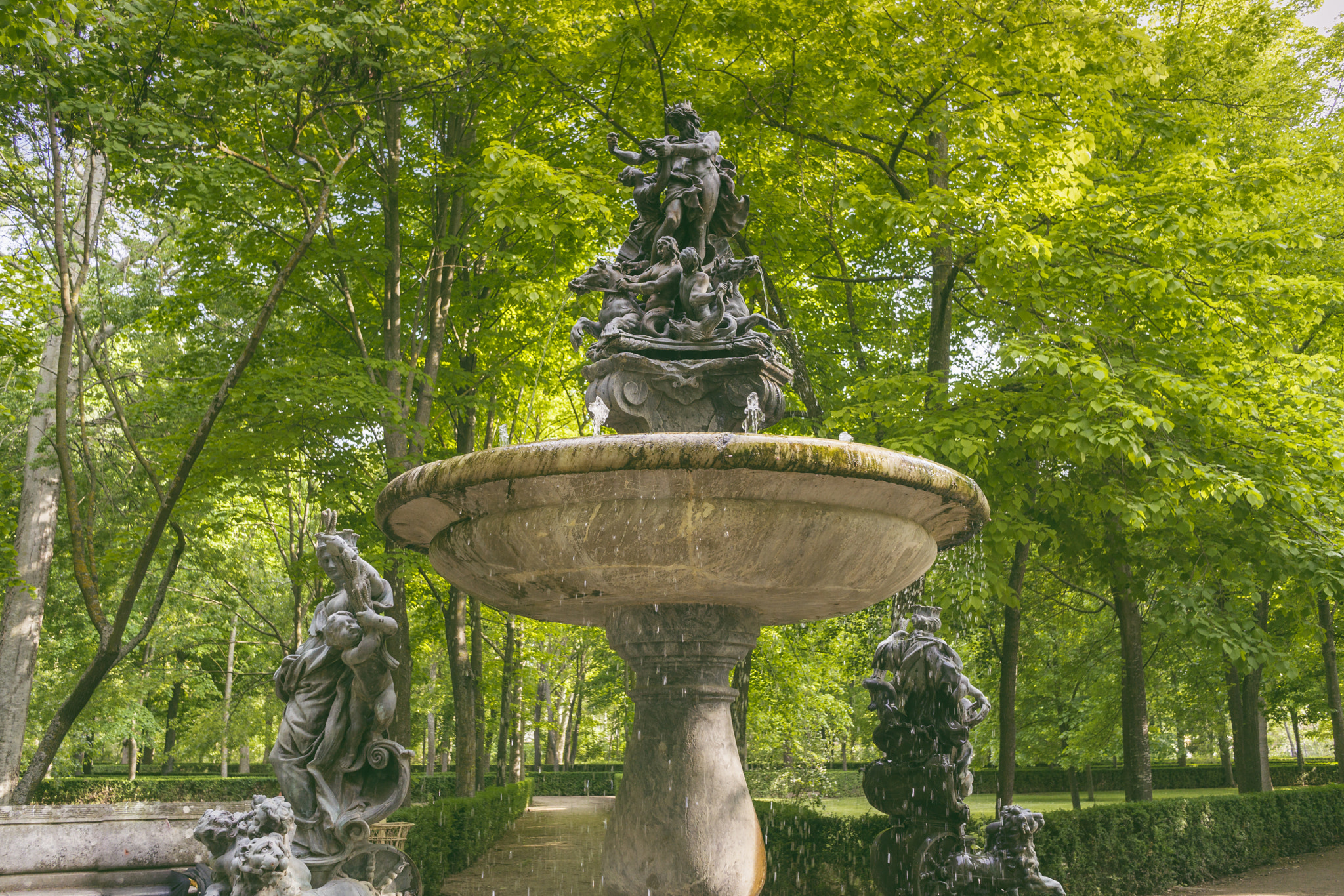 Sony E 20mm F2.8 sample photo. Neptune fountain photography