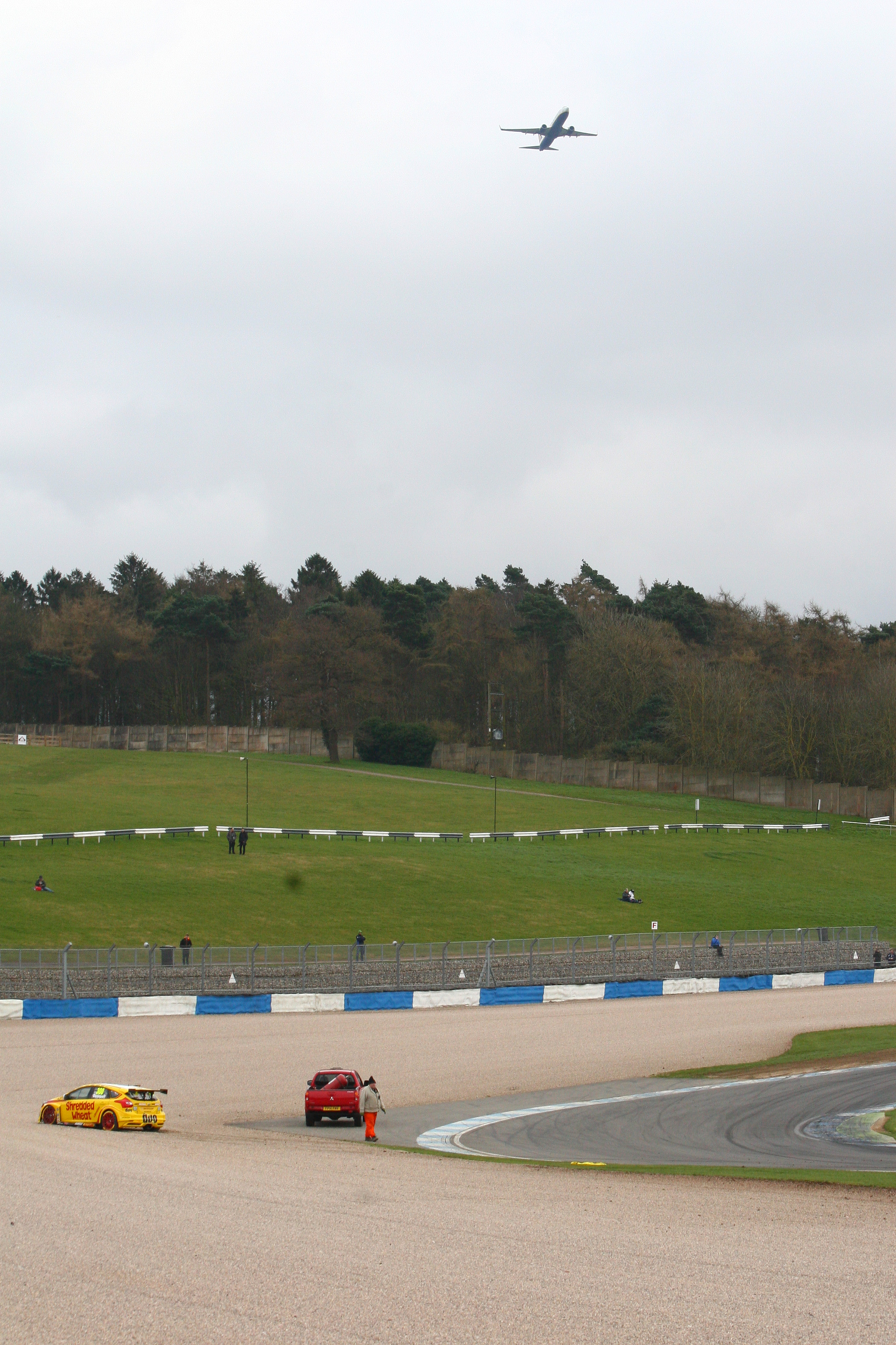 Canon EOS 30D sample photo. Btcc launch day test donington 16 march 2017 photography