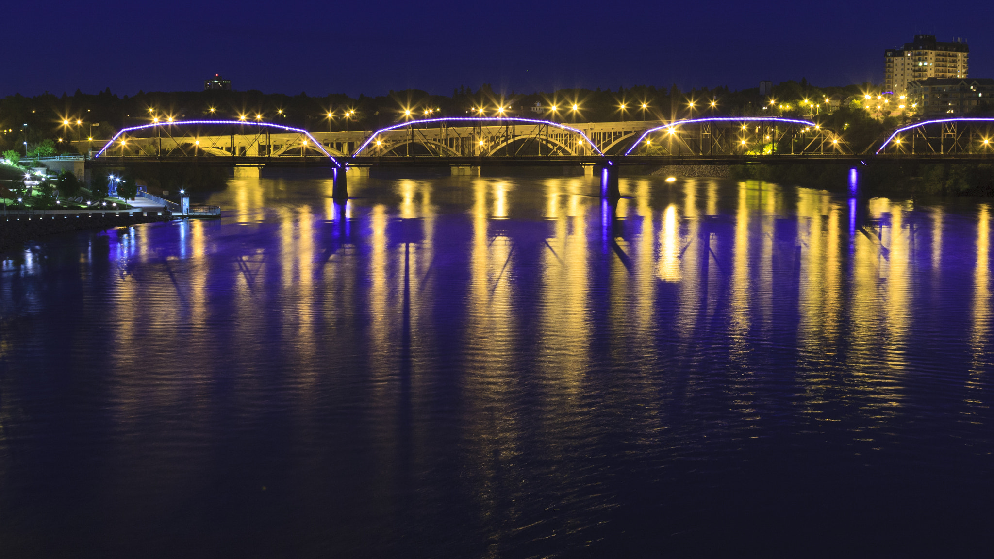 Canon EOS 40D + Canon EF 24-105mm F4L IS USM sample photo. City lights along the river photography
