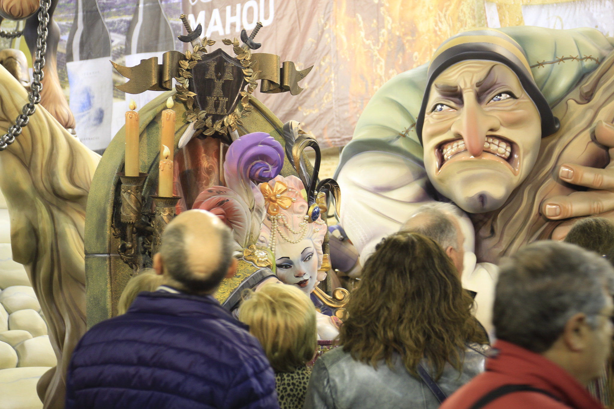 Canon EF 24-70mm F4L IS USM sample photo. Ninot de la falla del pilar photography