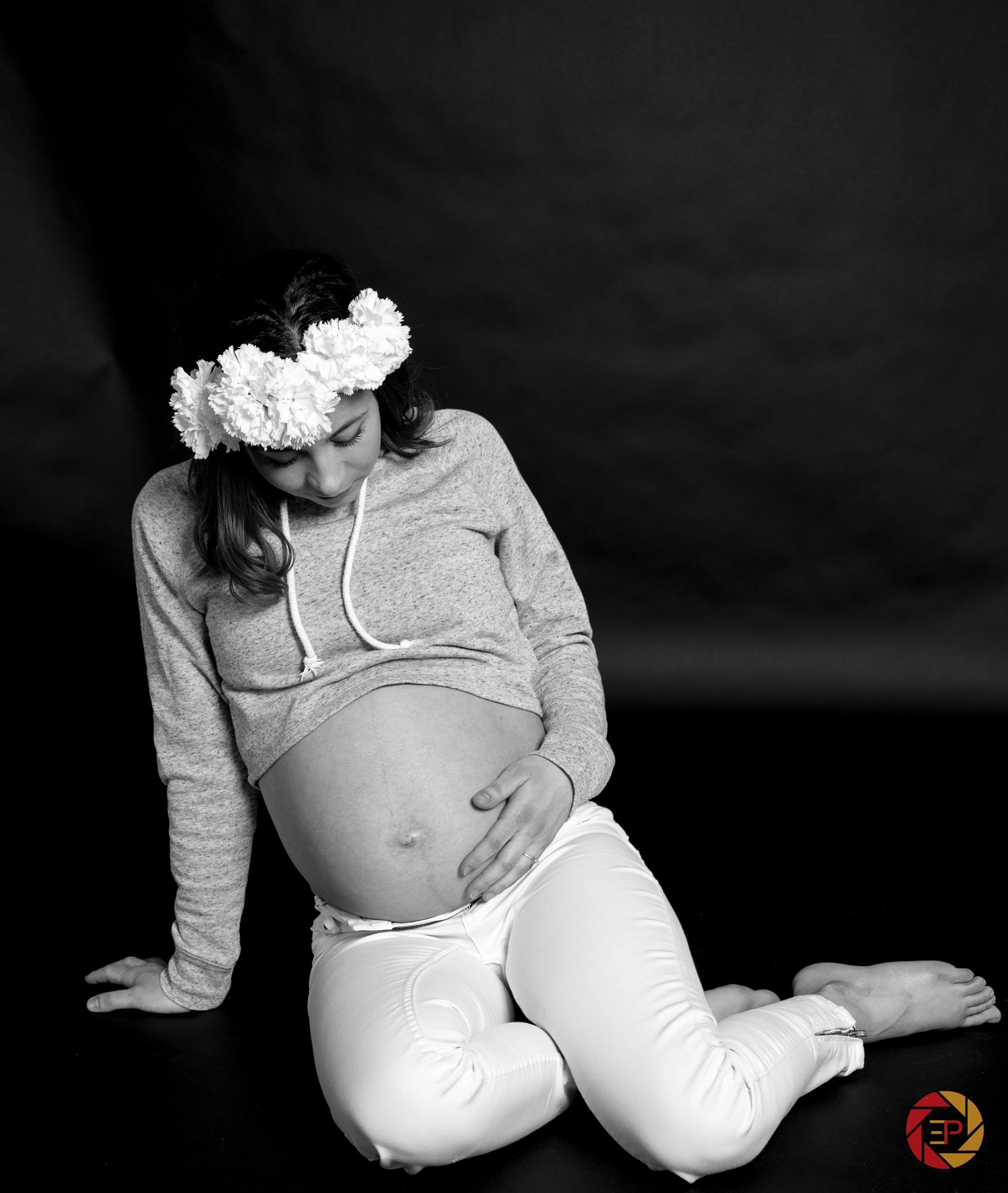 Nikon D800 + Nikon AF Nikkor 50mm F1.8D sample photo. Flo pregnancy photography