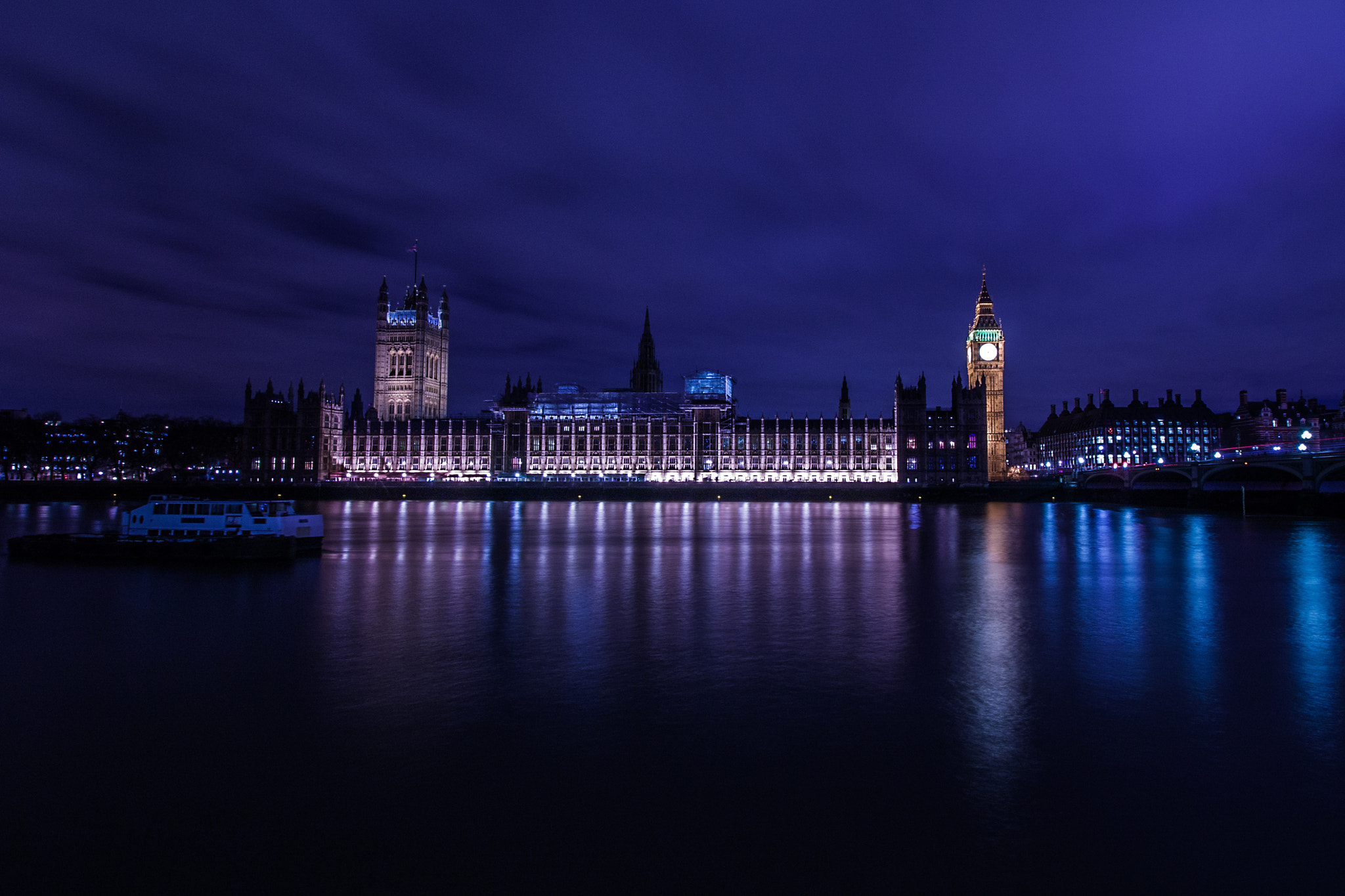 Canon EOS 450D (EOS Rebel XSi / EOS Kiss X2) sample photo. A night in london photography