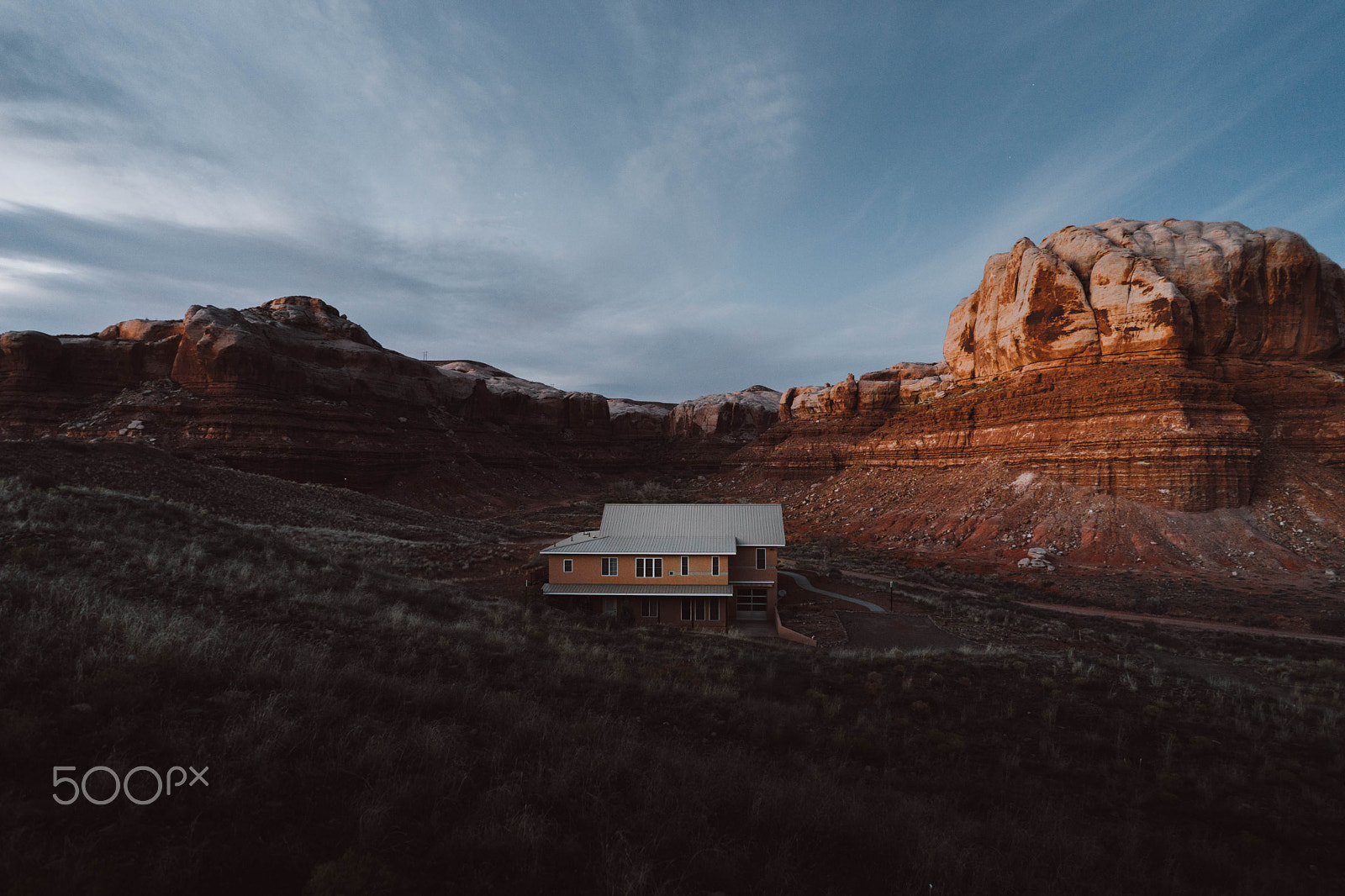 Sony a7 + FE 21mm F2.8 sample photo. House in bluff photography