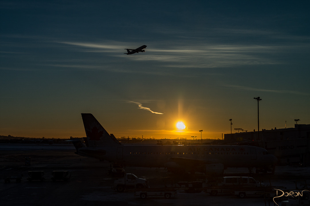 Nikon D7200 sample photo. Busy morning at the airport photography