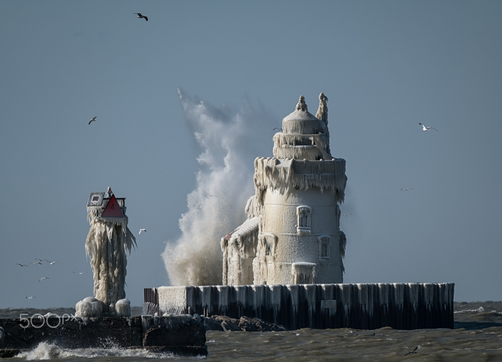 Fujifilm XF 100-400mm F4.5-5.6 R LM OIS WR sample photo. Icy lighthouse cleveland photography