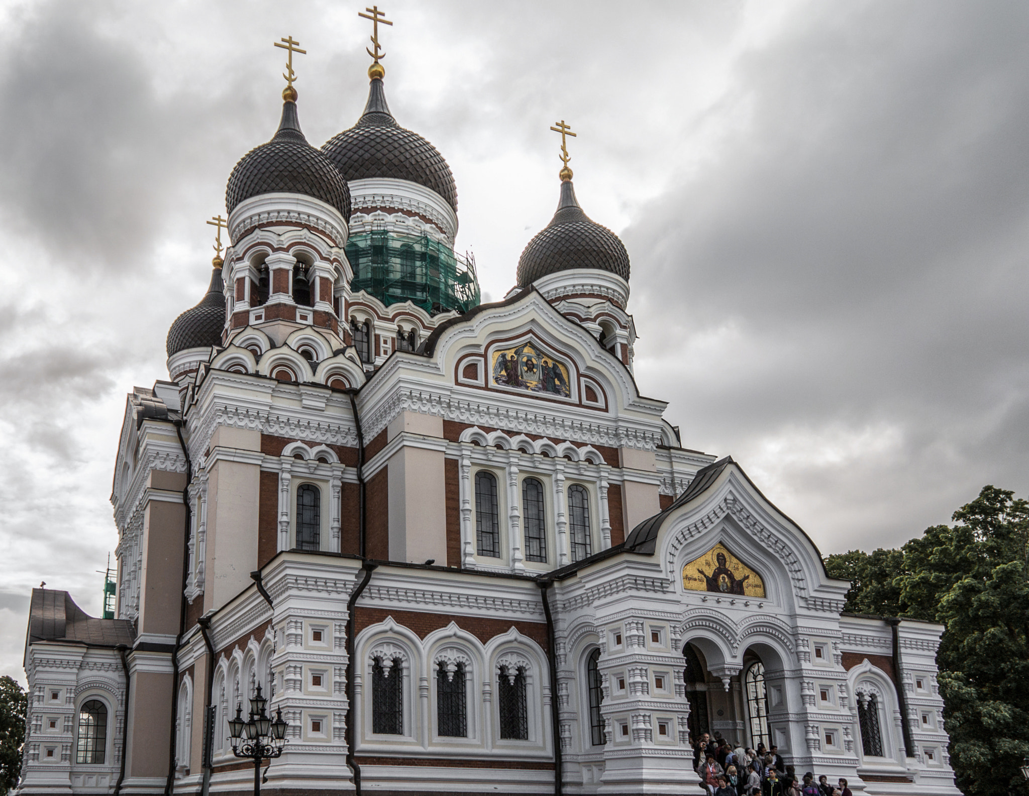 Nikon 1 Nikkor VR 10-30mm F3.5-5.6 sample photo. Alexander newski kathedrale photography