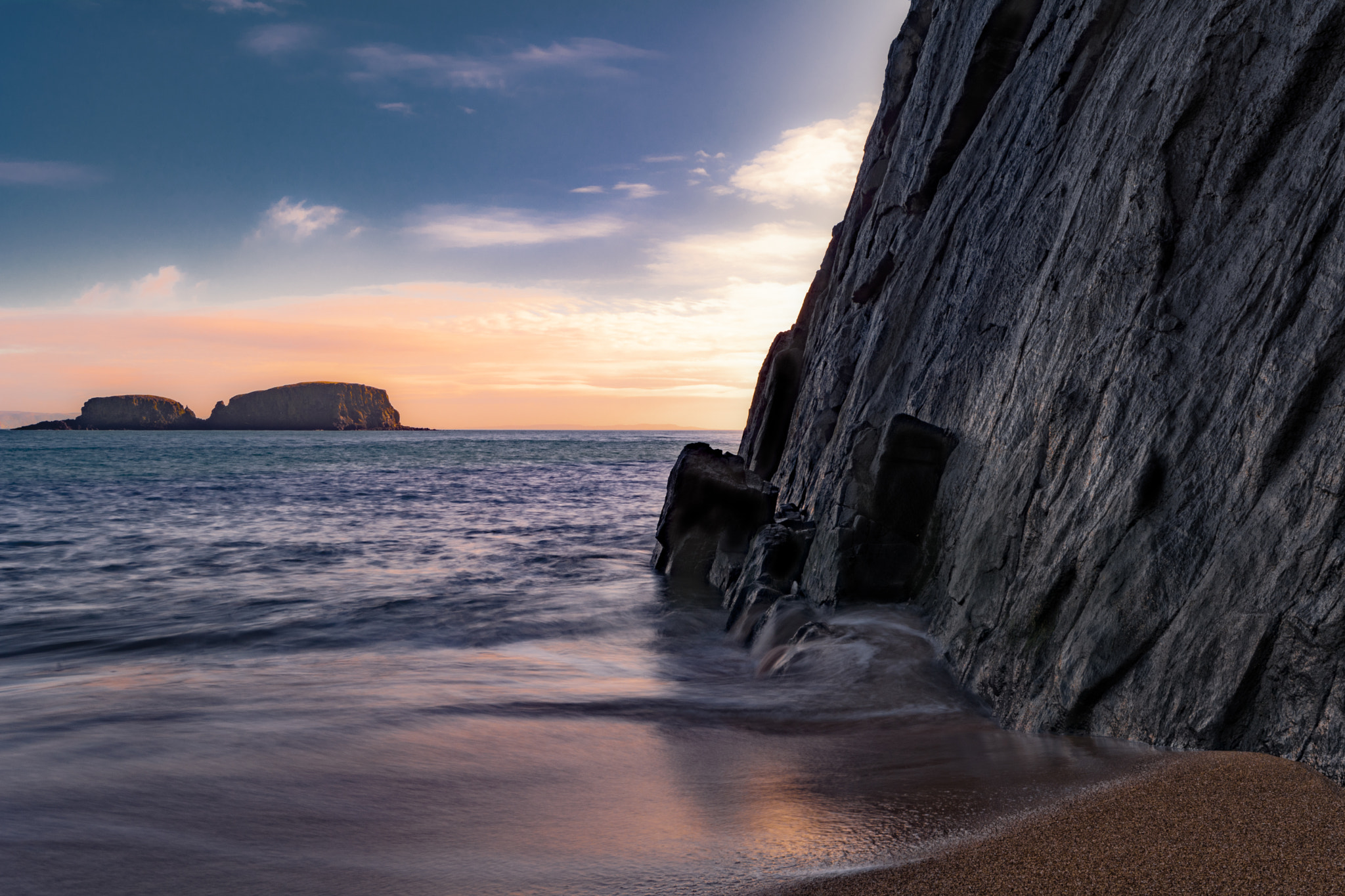 Sigma 10-20mm F4-5.6 EX DC HSM sample photo. Sheep island at sunrise photography