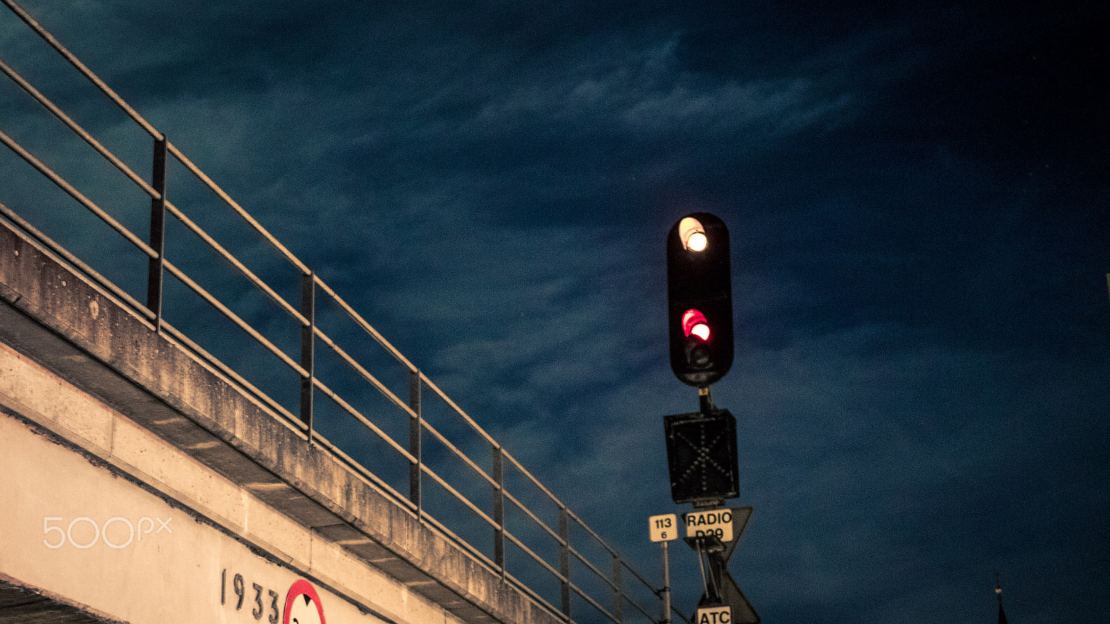 Canon EOS 7D Mark II sample photo. Calm navy sky photography