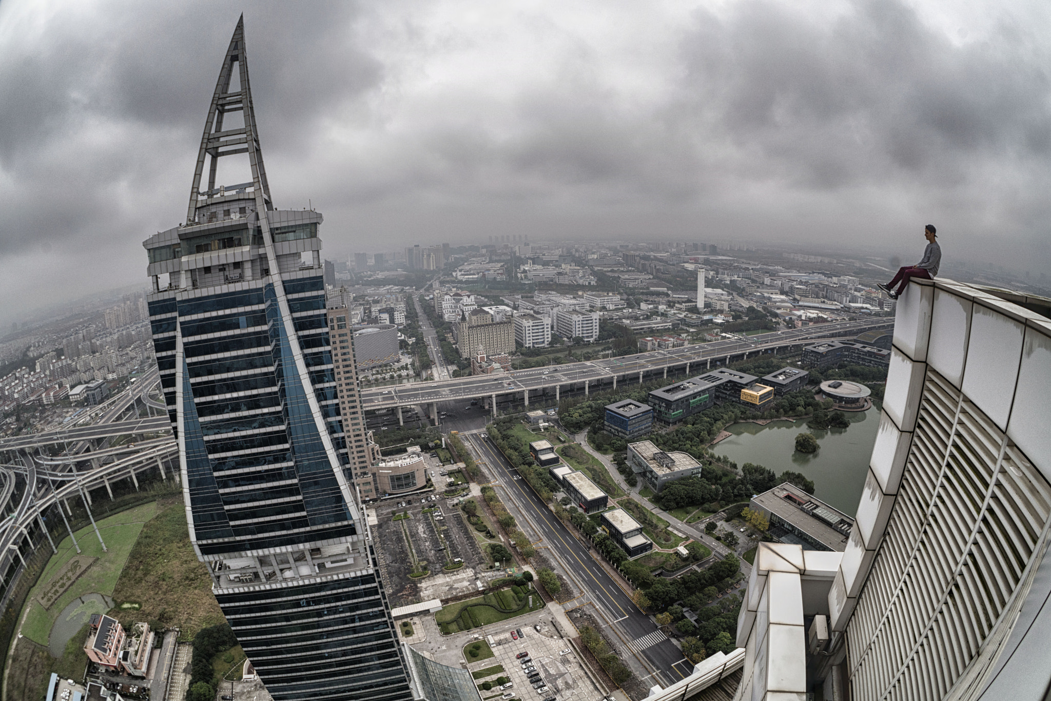 Sony FE 28mm F2 sample photo. Rooftop balconies photography