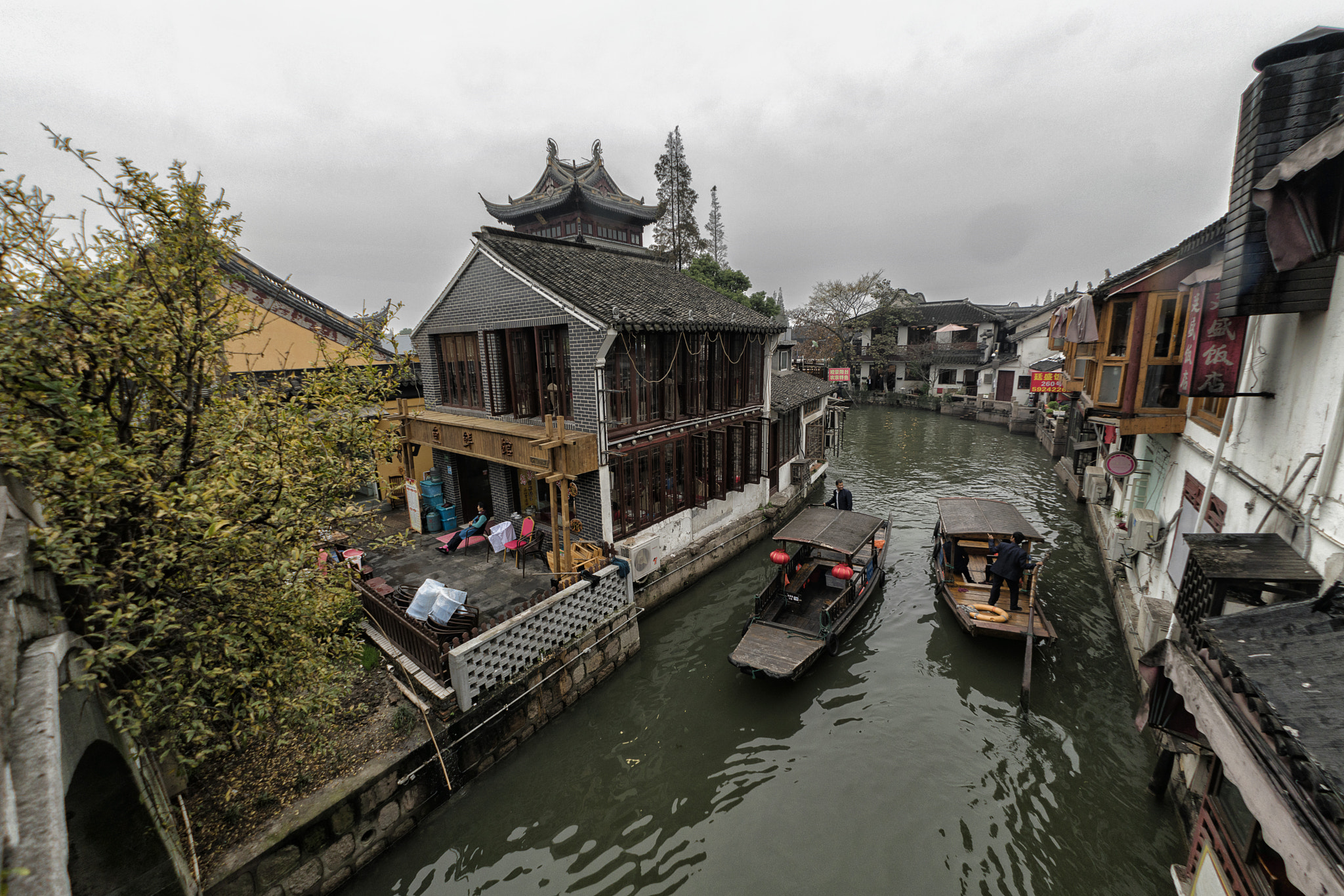 Sony FE 28mm F2 sample photo. Zhujiajiao water way photography