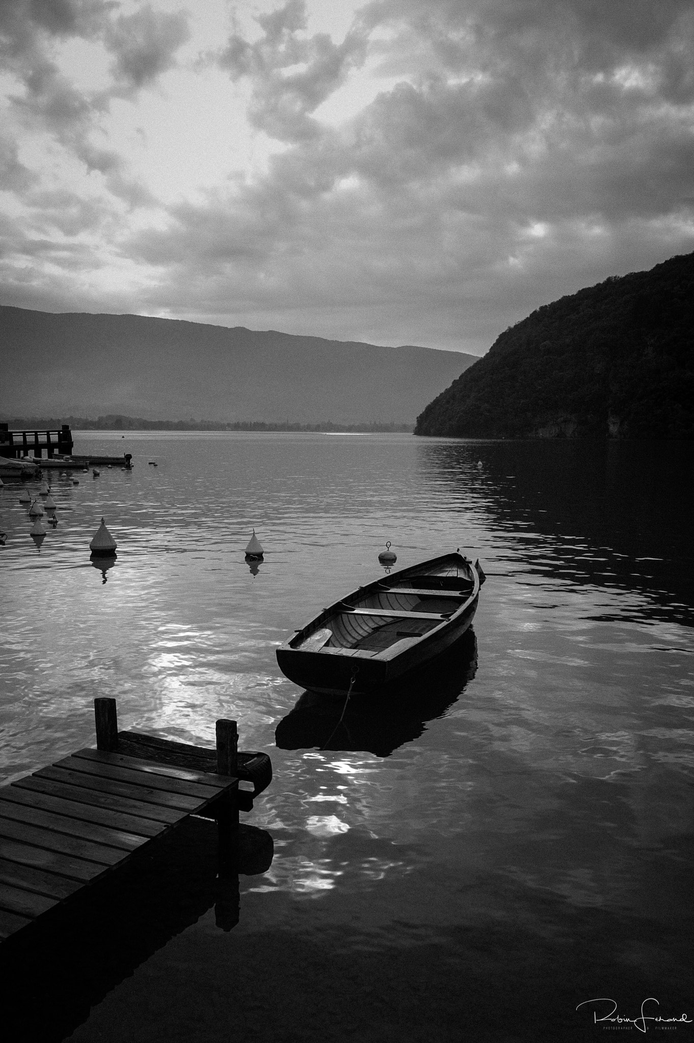 KONICA MINOLTA DYNAX 5D sample photo. Boat at talloires photography