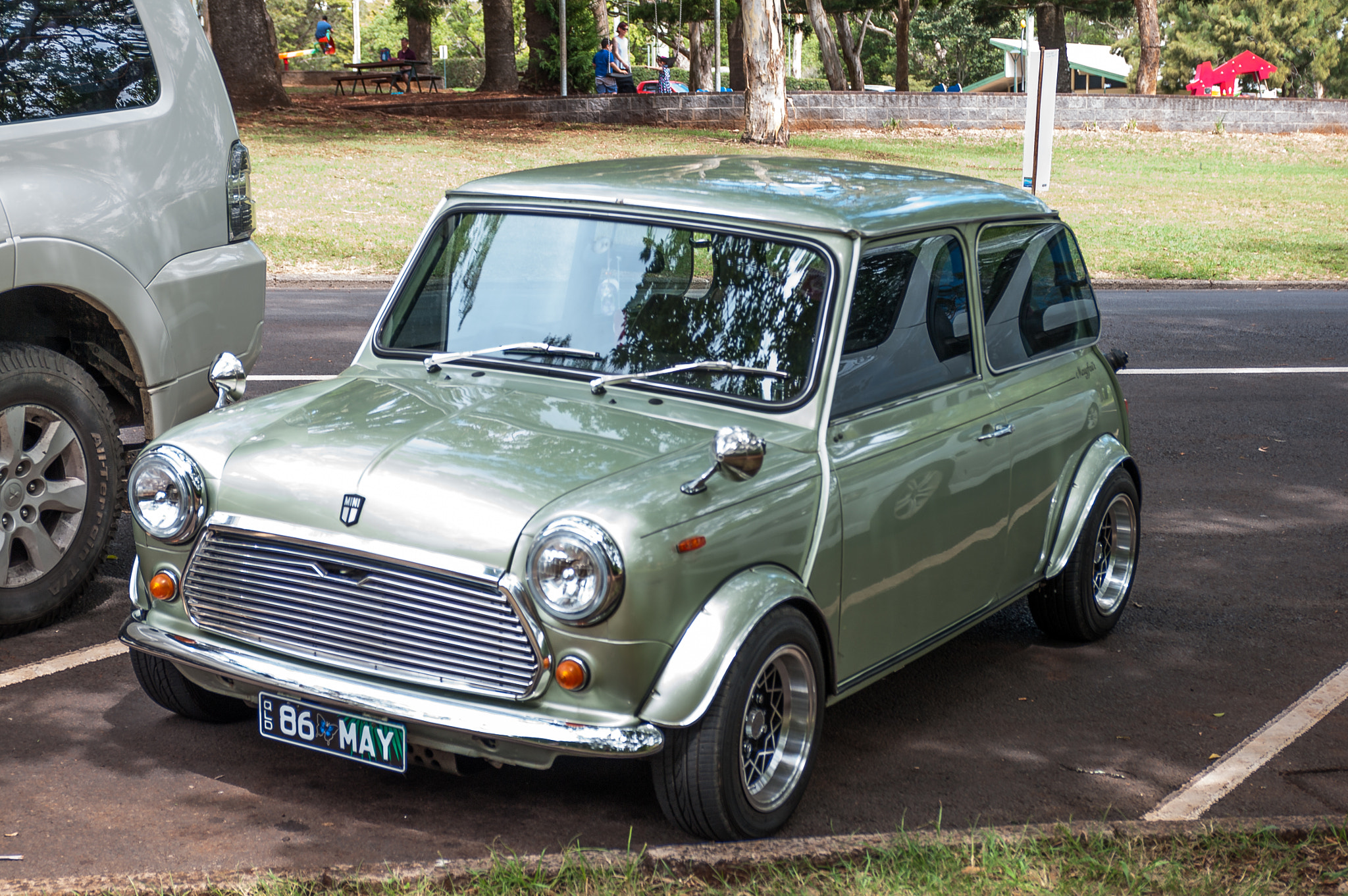 Pentax K-7 + Pentax smc DA 17-70mm F4.0 AL (IF) SDM sample photo. Mini cooper photography