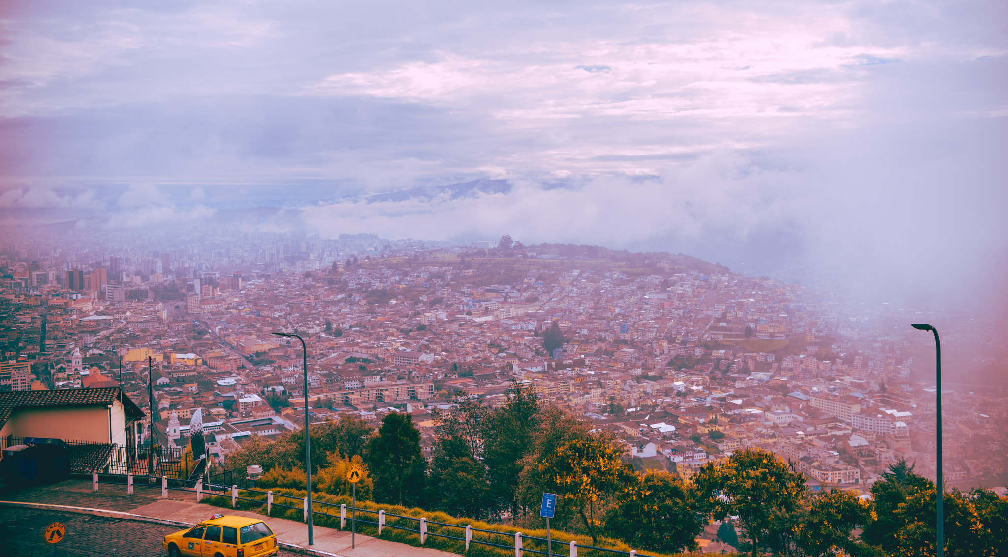 Nikon D750 + Nikon AF-S DX Nikkor 35mm F1.8G sample photo. Quito ecuador photography