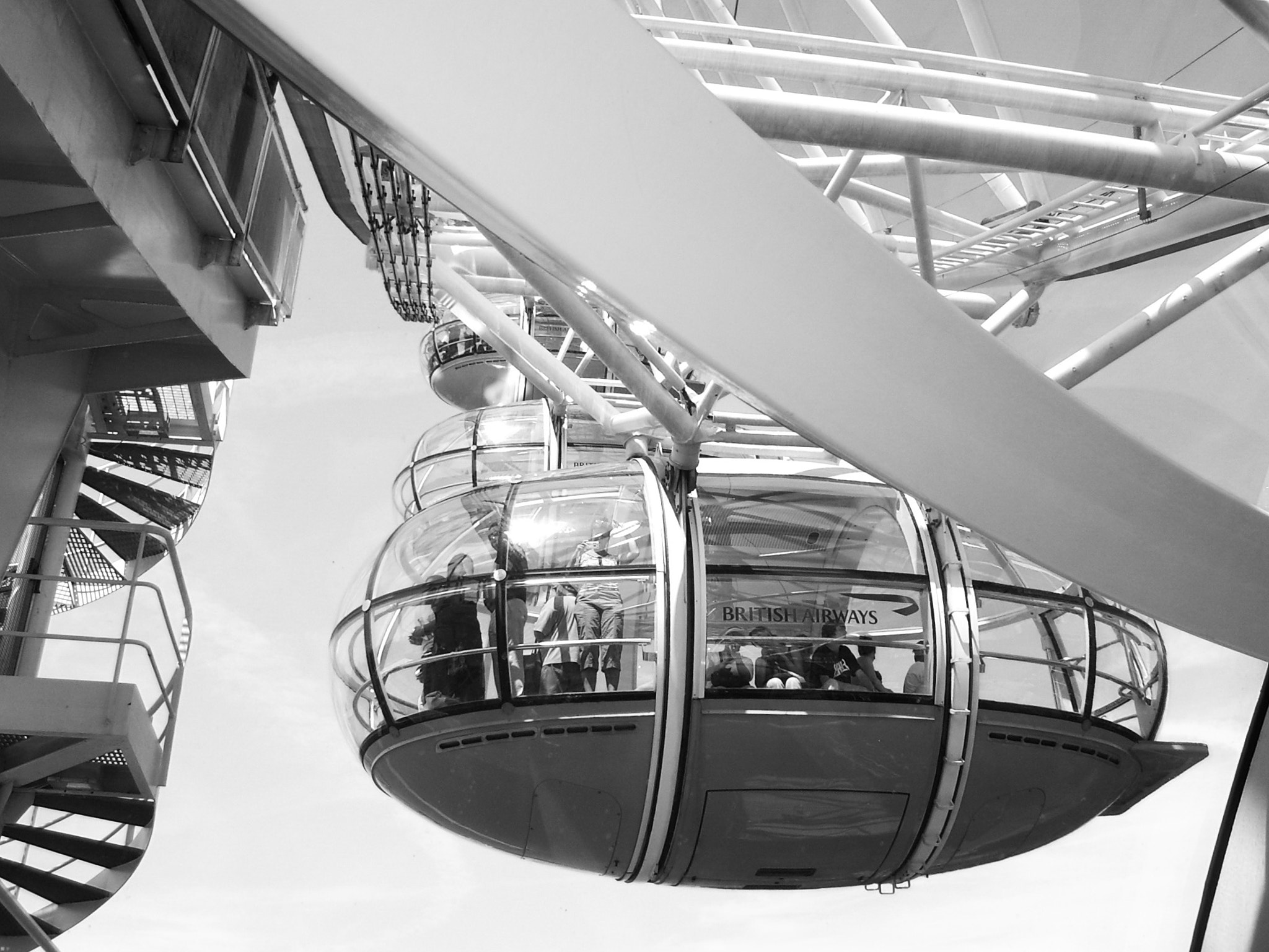 Pentax OPTIO S40 sample photo. London eye photography