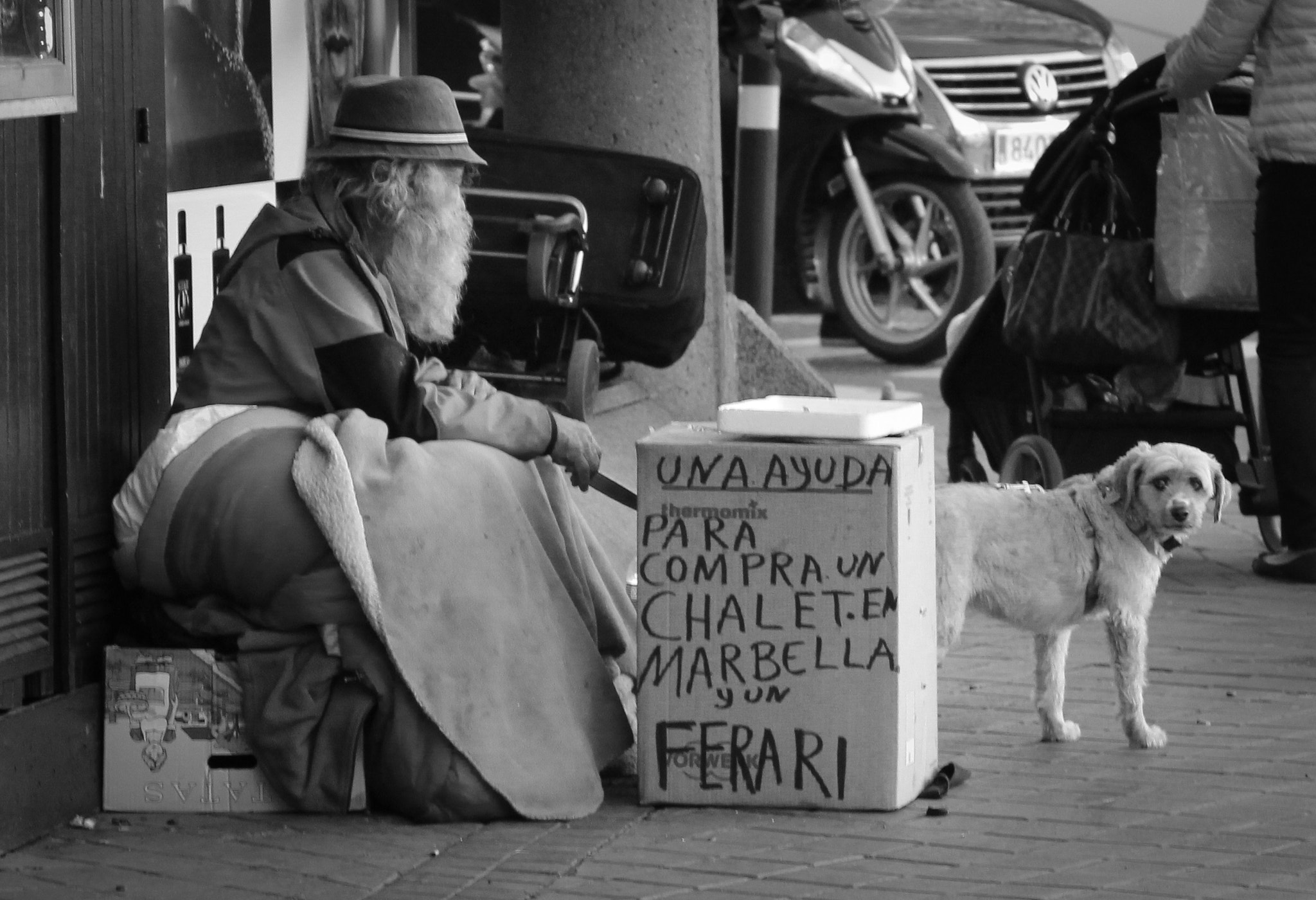 Canon EOS 600D (Rebel EOS T3i / EOS Kiss X5) + Canon EF 28-135mm F3.5-5.6 IS USM sample photo. Madrid, spain photography