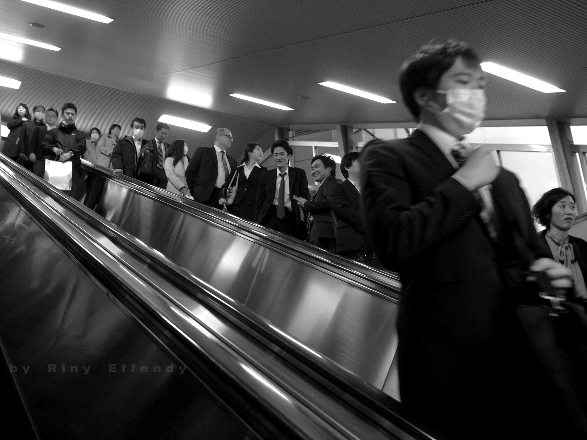 Sony SLT-A77 sample photo. @mrt station, japan 20160411 photography