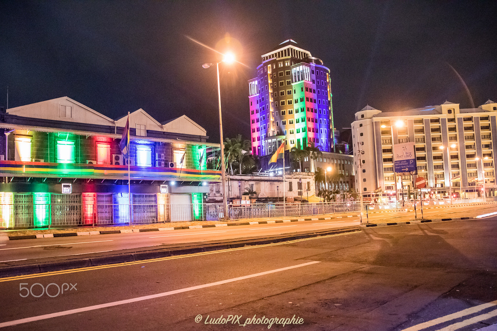 Canon EOS 760D (EOS Rebel T6s / EOS 8000D) + Canon TS-E 90mm F2.8 Tilt-Shift sample photo. Port-louis photography