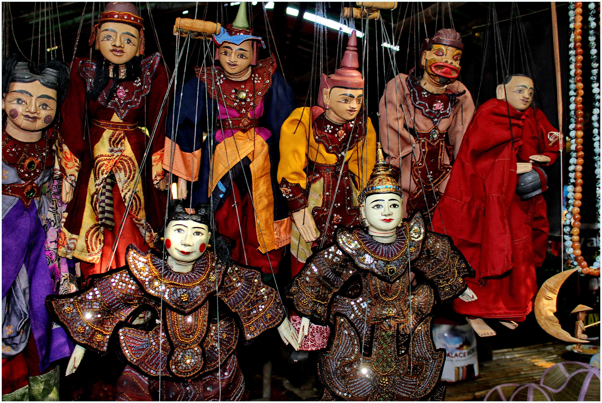 Canon EF-S 18-55mm F3.5-5.6 IS sample photo. Bagan puppets on sale photography