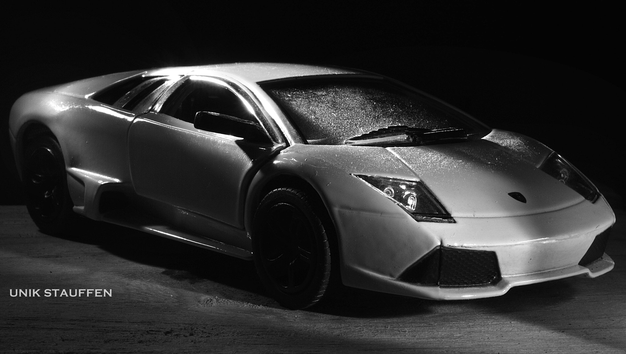 Nikon D3200 + Nikon AF Nikkor 24mm F2.8D sample photo. Lamborghini photography