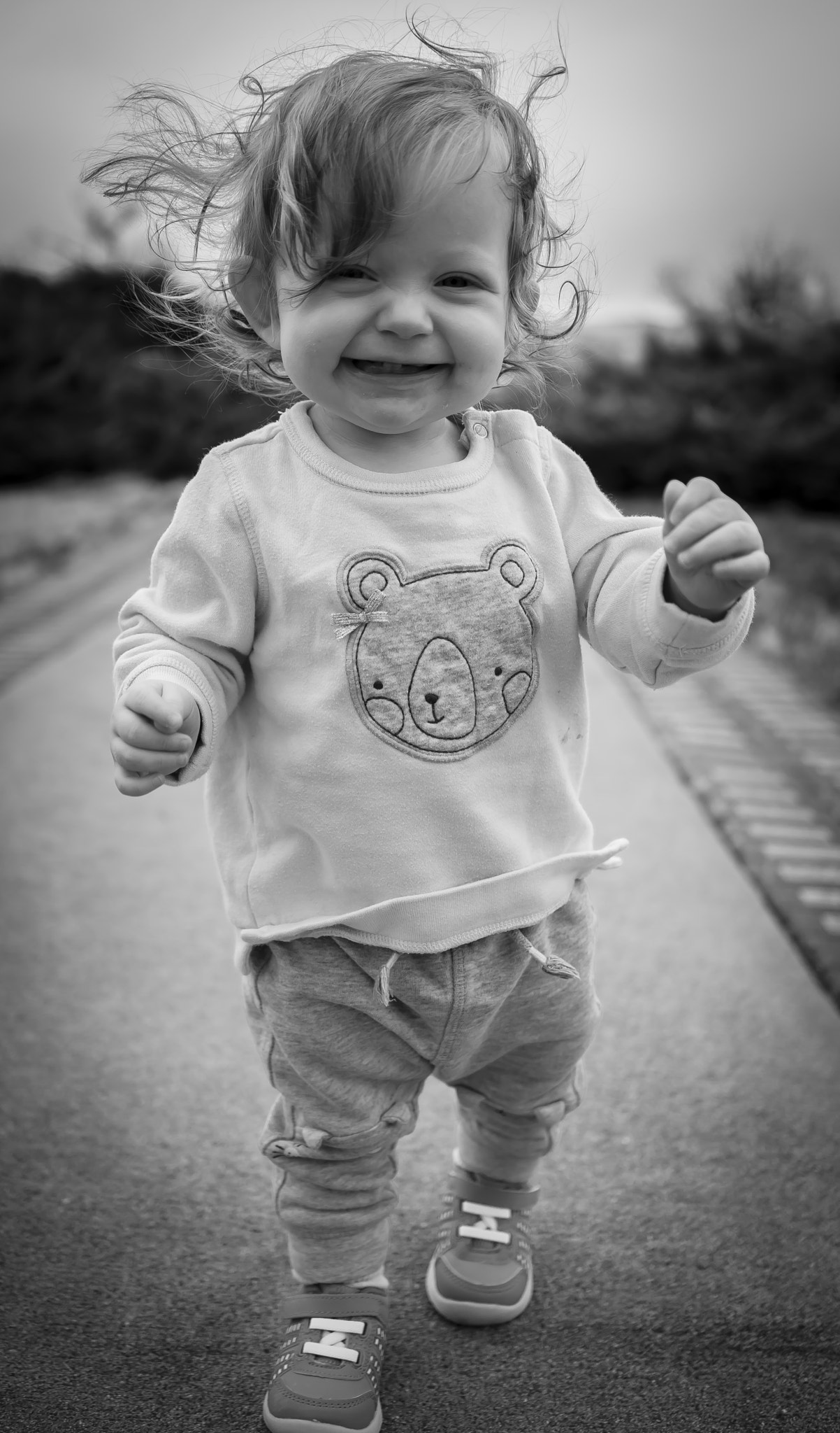 Sony a7 II + Sony Sonnar T* FE 35mm F2.8 ZA sample photo. Stand tall. photography