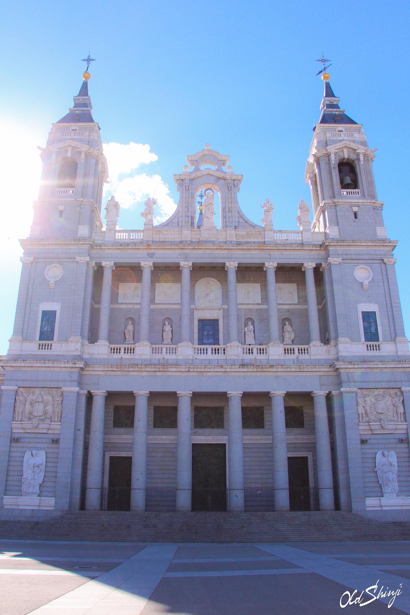 Canon EOS 650D (EOS Rebel T4i / EOS Kiss X6i) sample photo. Catedral de sta maría la real de la almudena photography