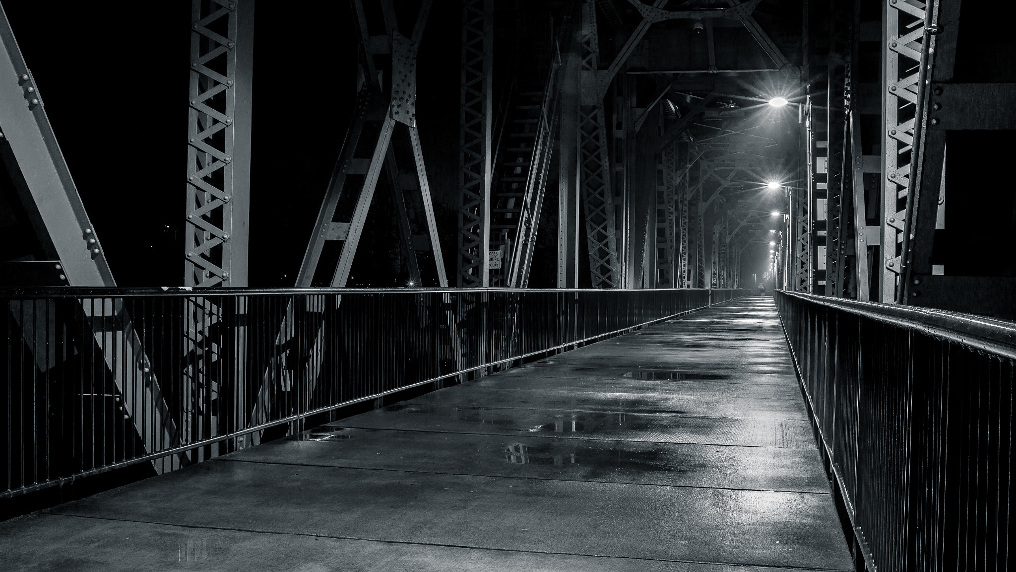 Canon EF 24-70mm F2.8L II USM sample photo. Union street railroad pedestrian & bicycle bridge photography