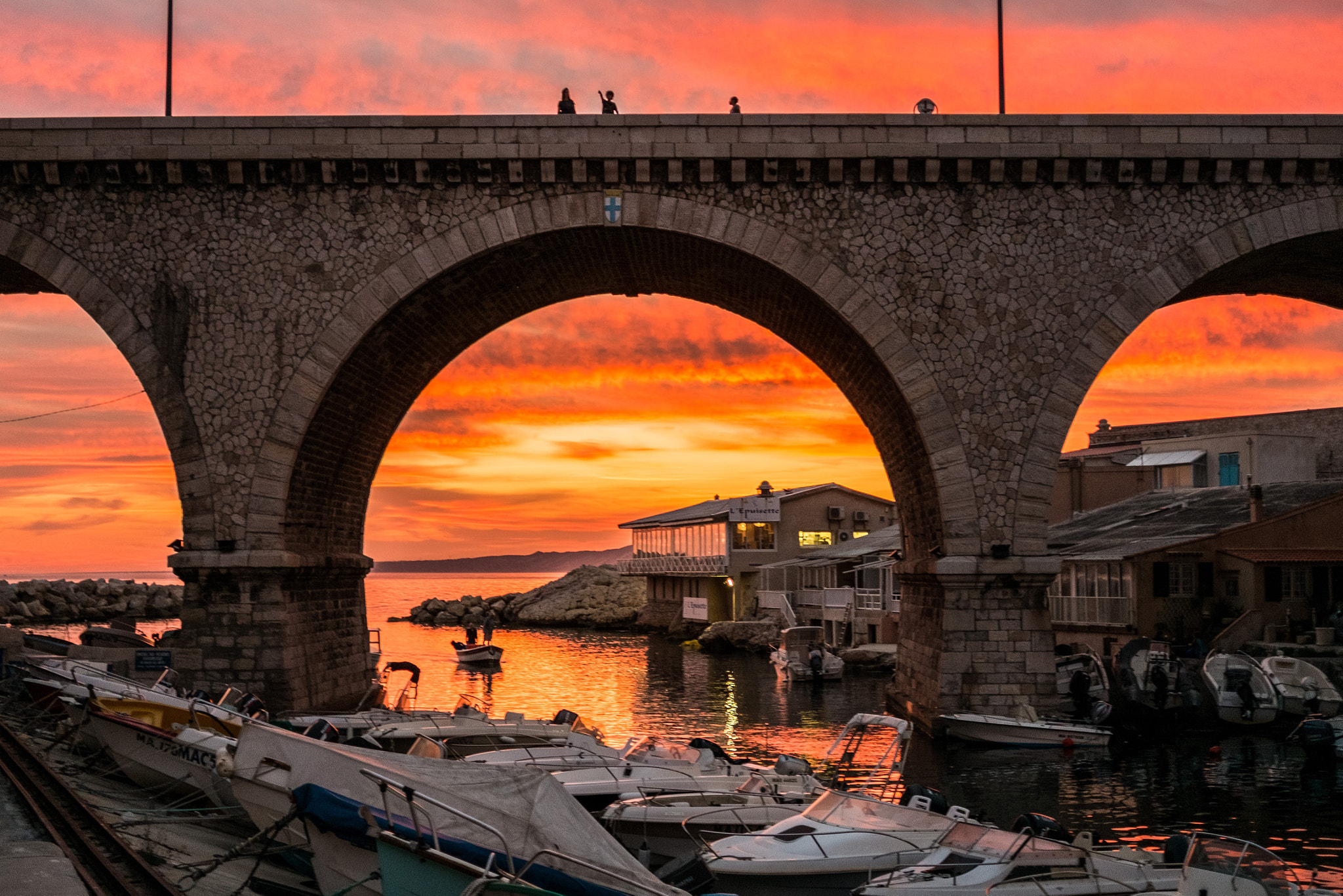 Fujifilm X-E1 + Fujifilm XF 27mm F2.8 sample photo. Sunset in marseille photography