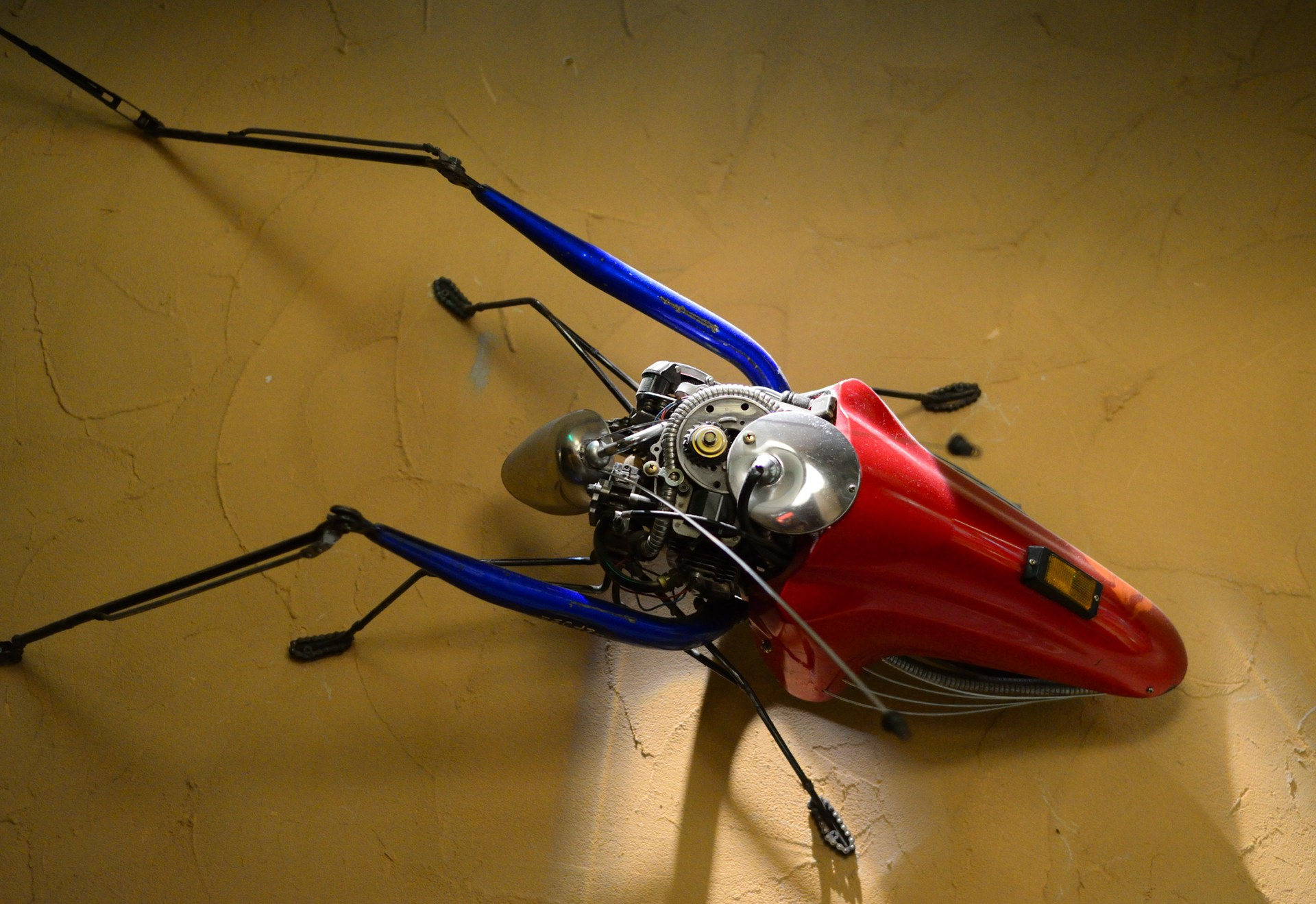 Nikon AF Nikkor 50mm F1.8D sample photo. An ant made of motorcycle engine photography