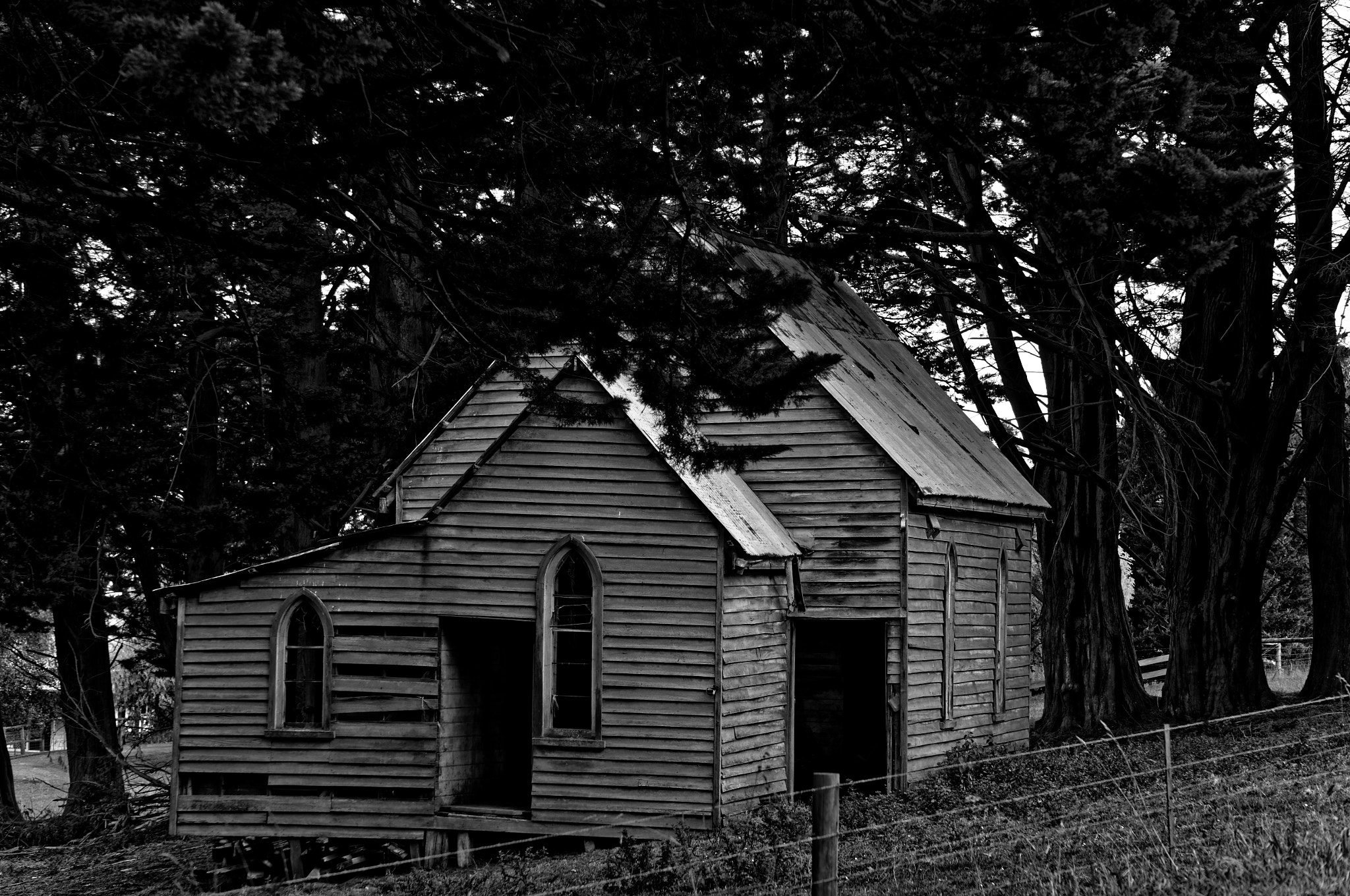 Sony FE 24-240mm F3.5-6.3 OSS sample photo. Chapel. (thorpdale hills) photography