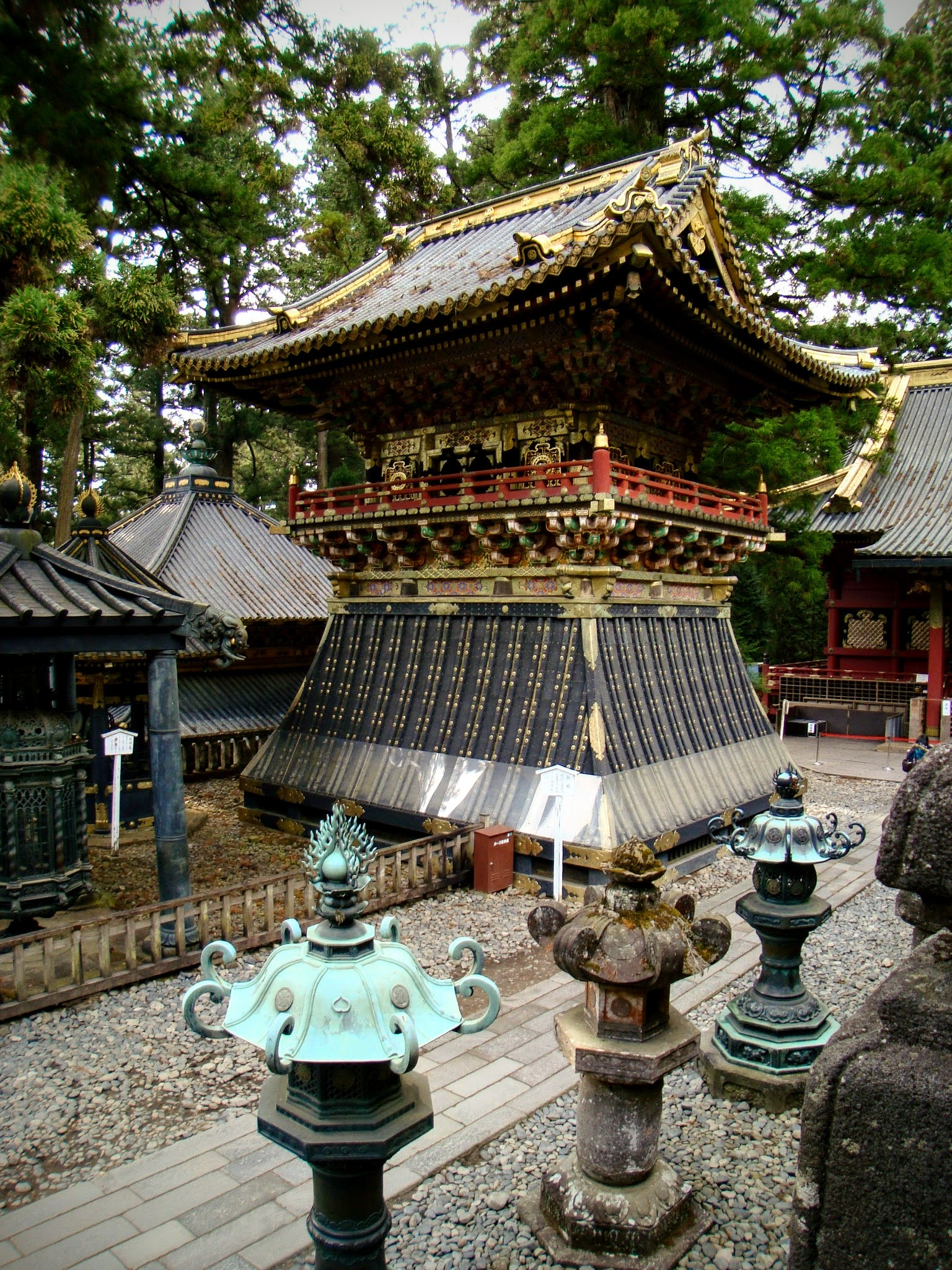 Sony Cyber-shot DSC-W130 sample photo. Nikko tosho-gu shrine photography