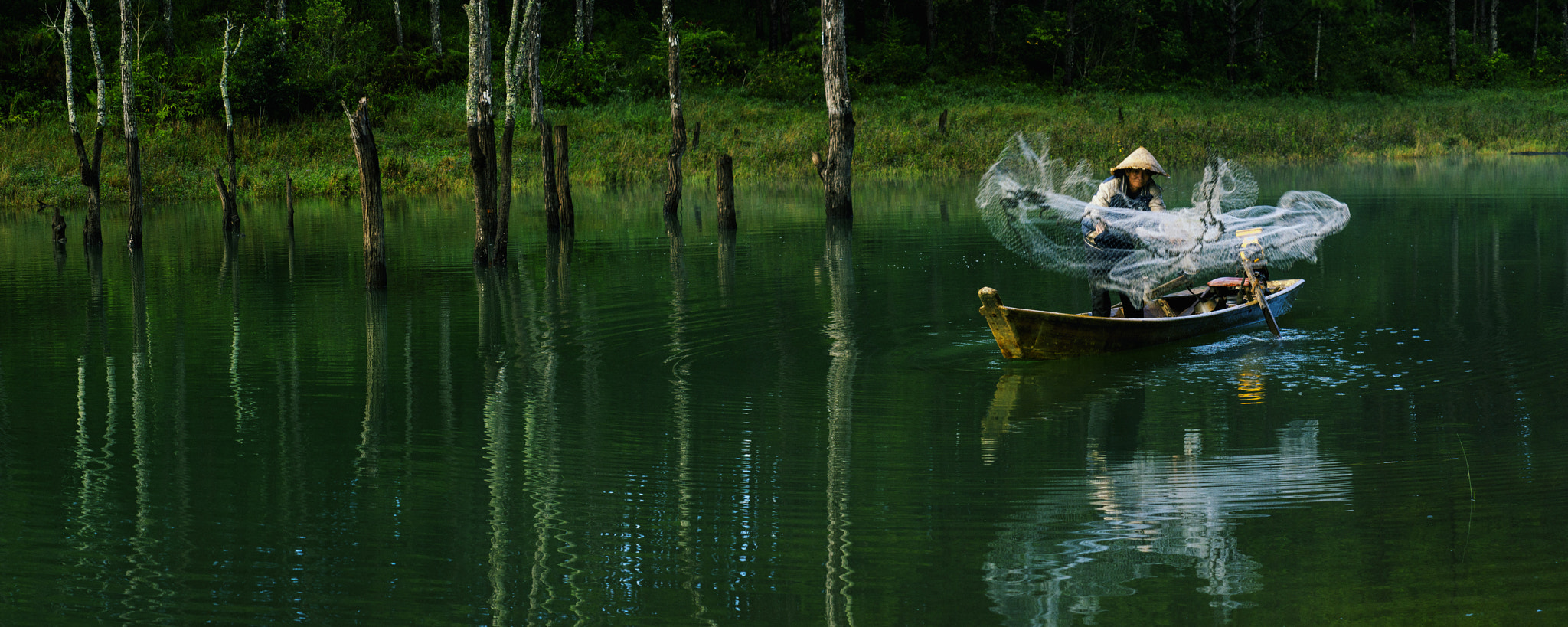 Sony Alpha NEX-7 + E 50mm F1.8 OSS sample photo. Old man fishing photography