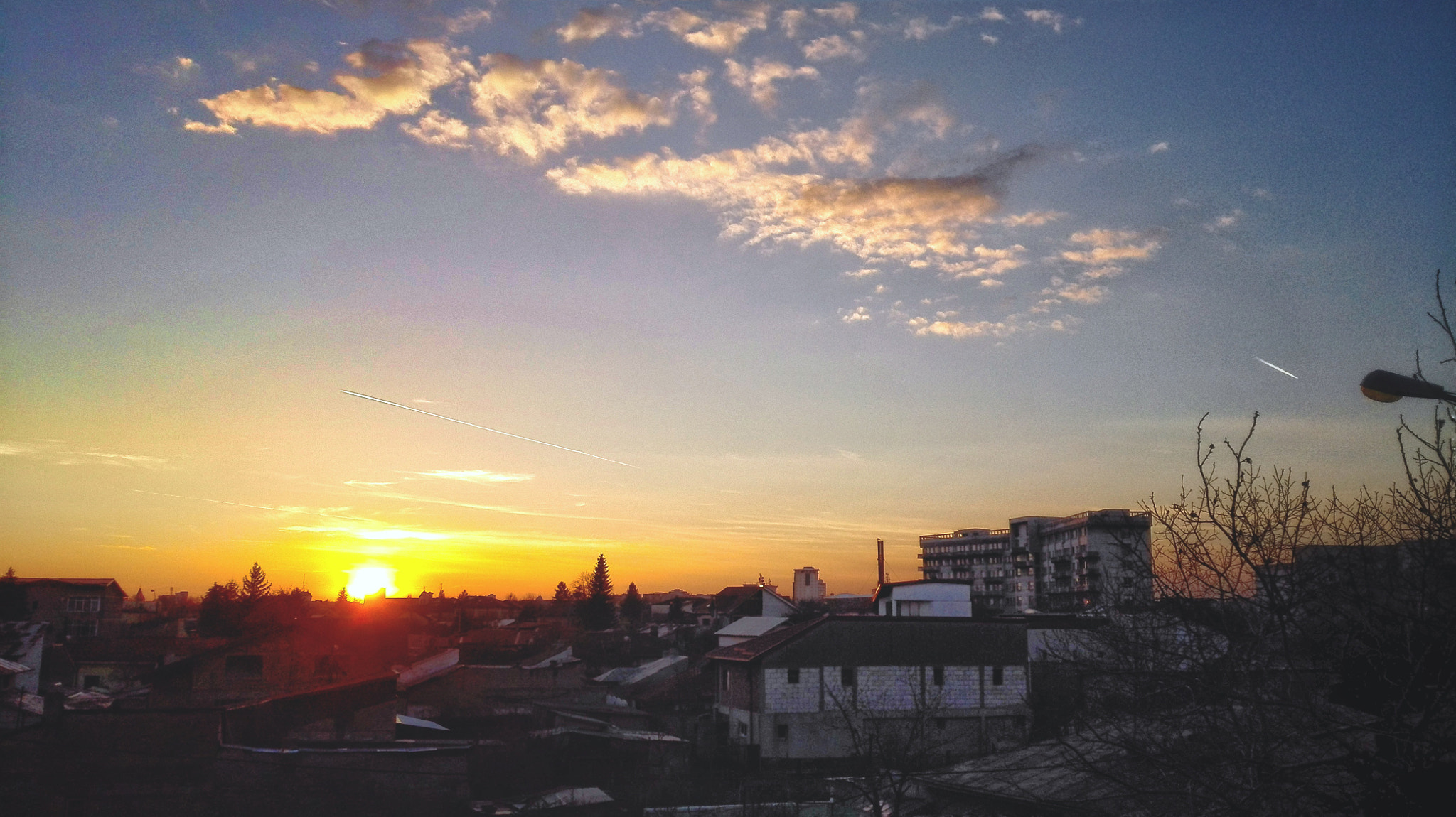 HUAWEI P7-L10 sample photo. Same lights  photography