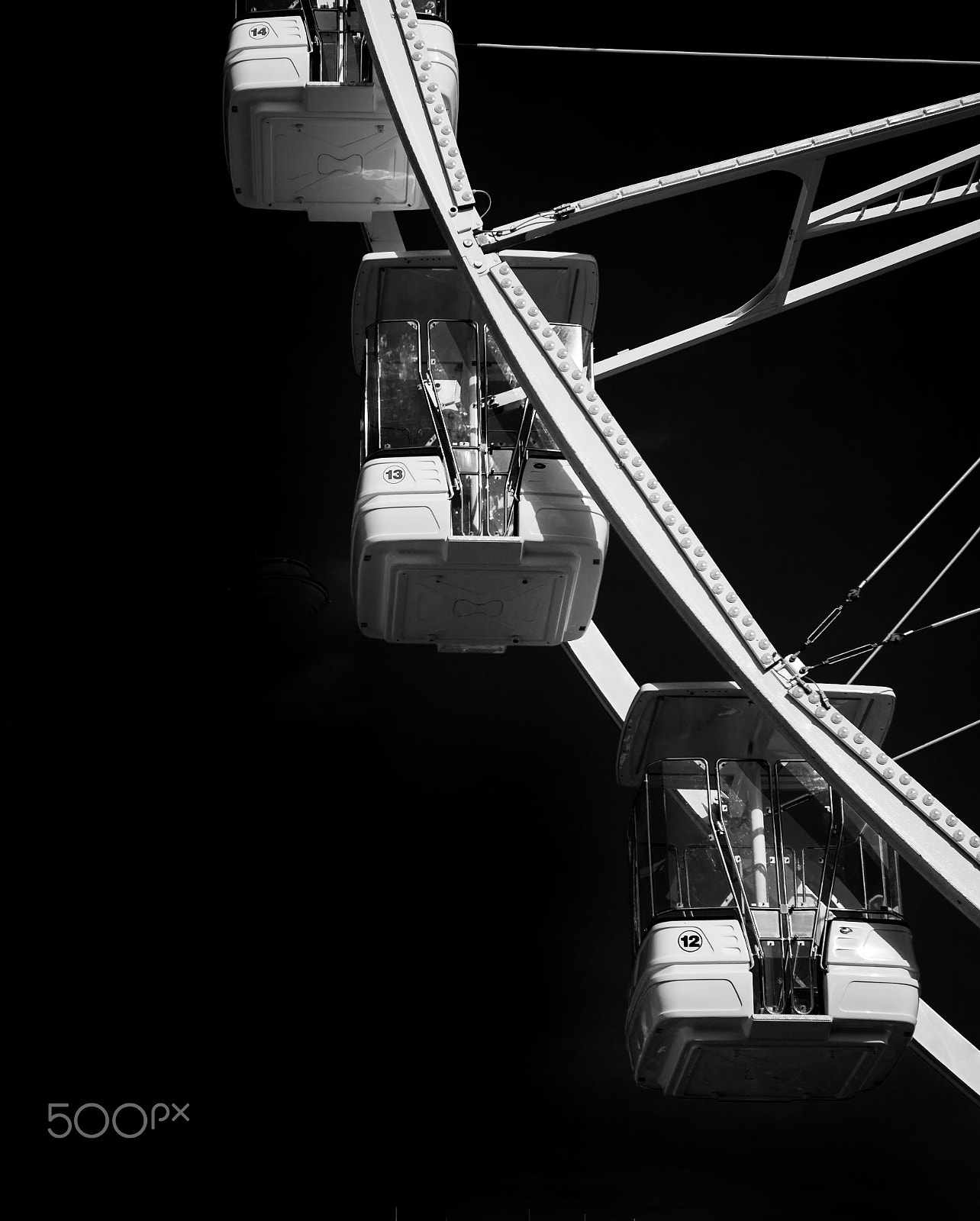 Summicron-M 1:2/50 sample photo. High rise photography