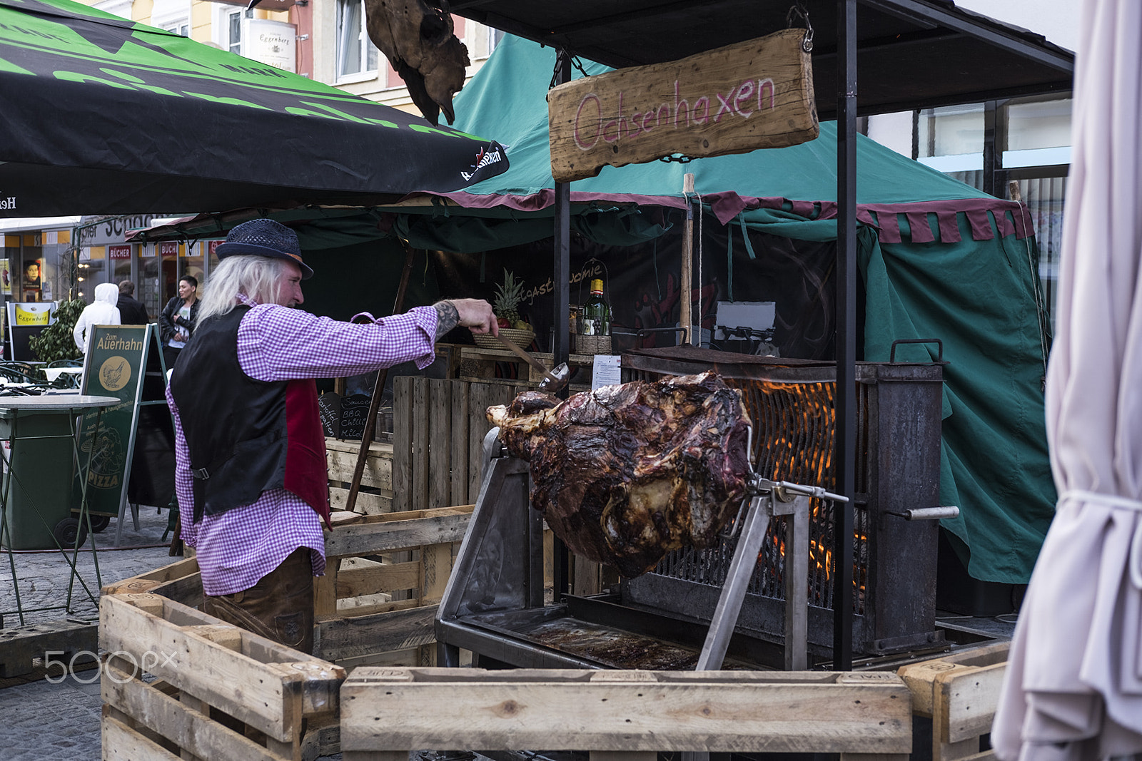 Fujifilm X-T1 + Fujifilm XF 35mm F2 R WR sample photo. Street food photography