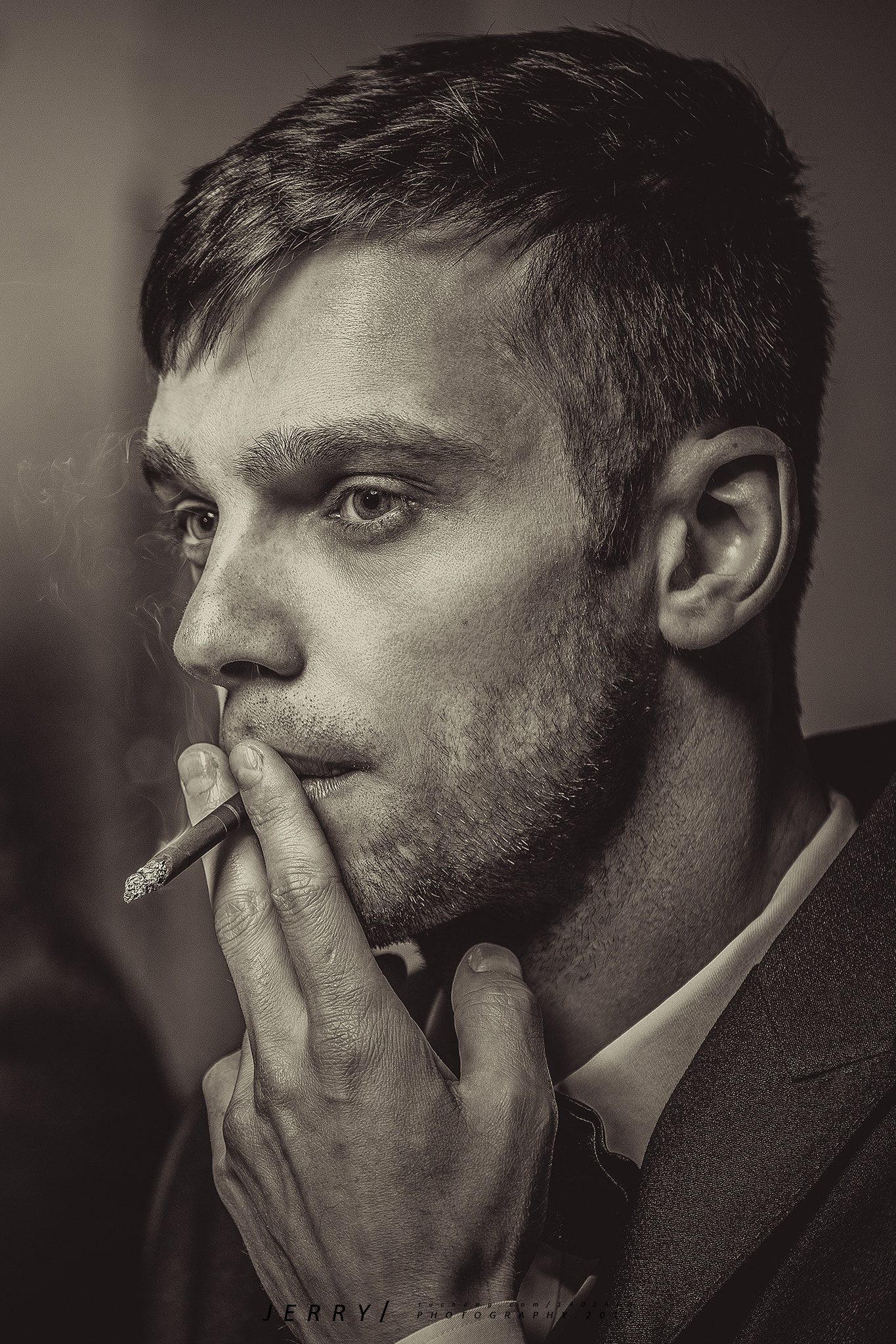 Canon EF 70-200mm F2.8L IS II USM sample photo. Smoking photography