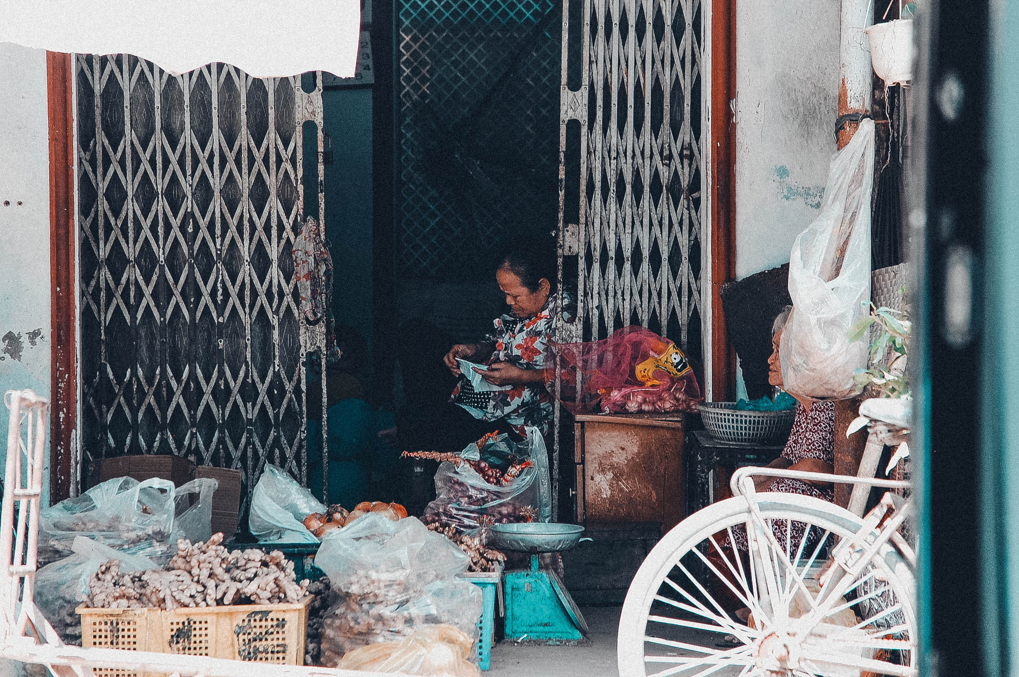 Nikon D40 sample photo. Life in vietnam photography