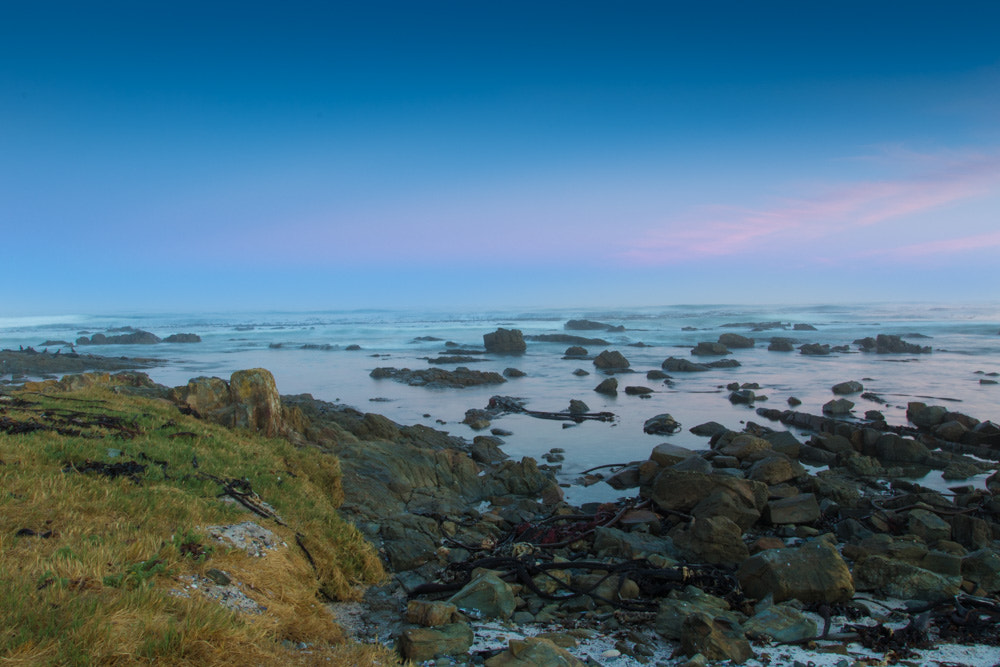 Canon EF 17-40mm F4L USM sample photo. Misty early beach 4 photography