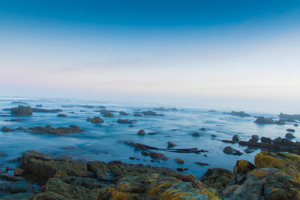 Canon EF 17-40mm F4L USM sample photo. Misty early beach 2 photography