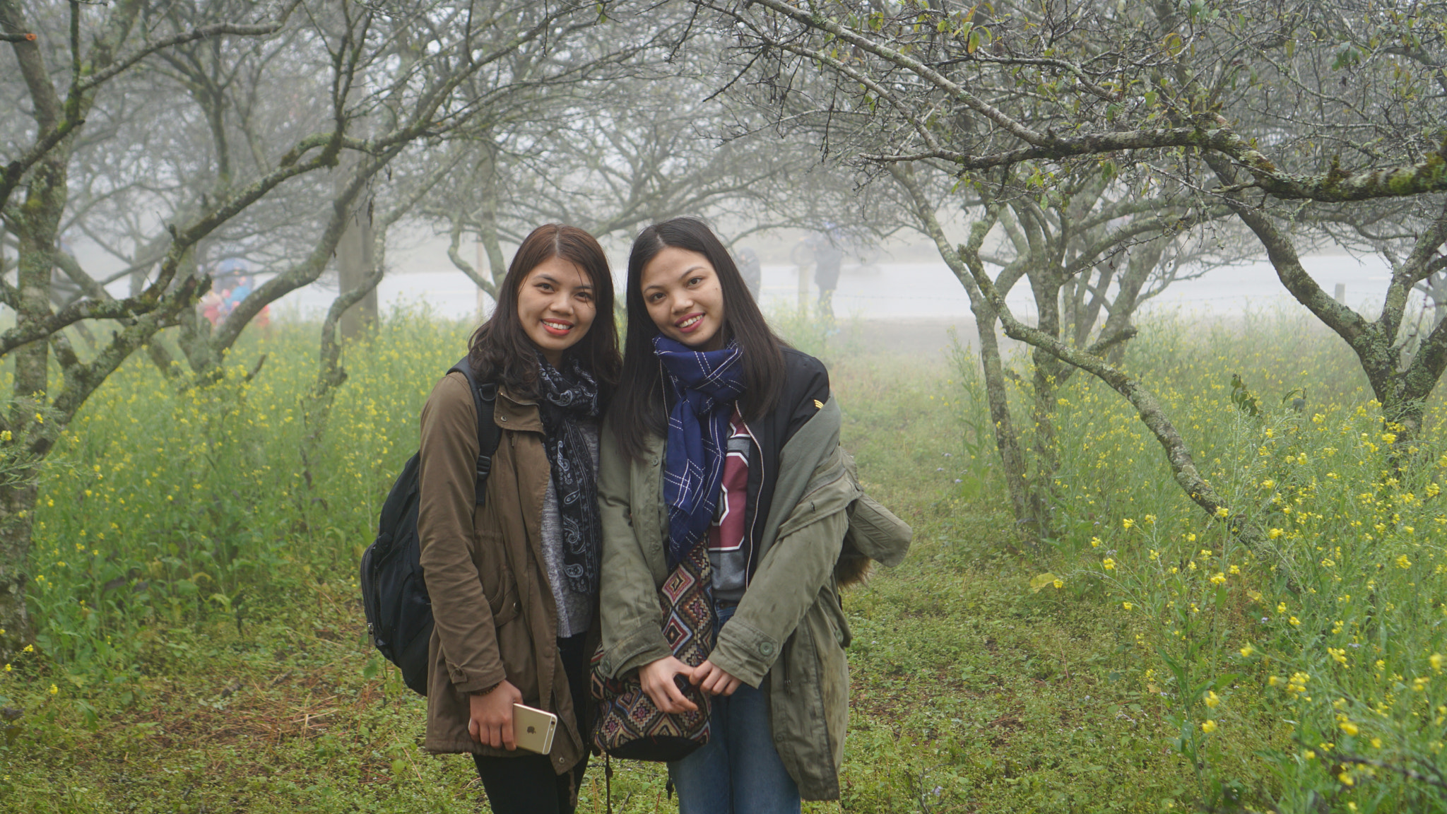 Sony a6000 sample photo. Strangers in moc chau photography