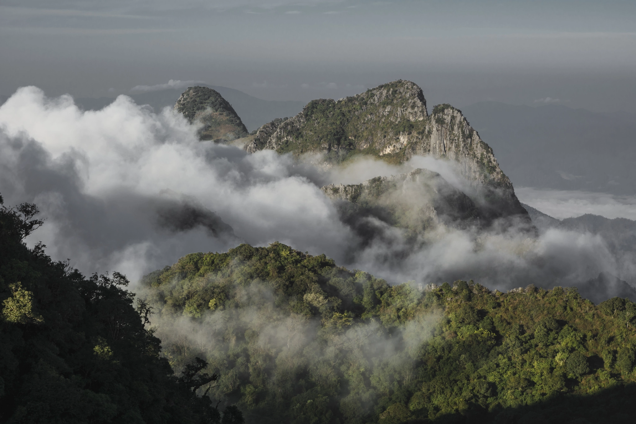 Nikon D7100 + Sigma 17-70mm F2.8-4 DC Macro OS HSM sample photo. Chiang dao photography