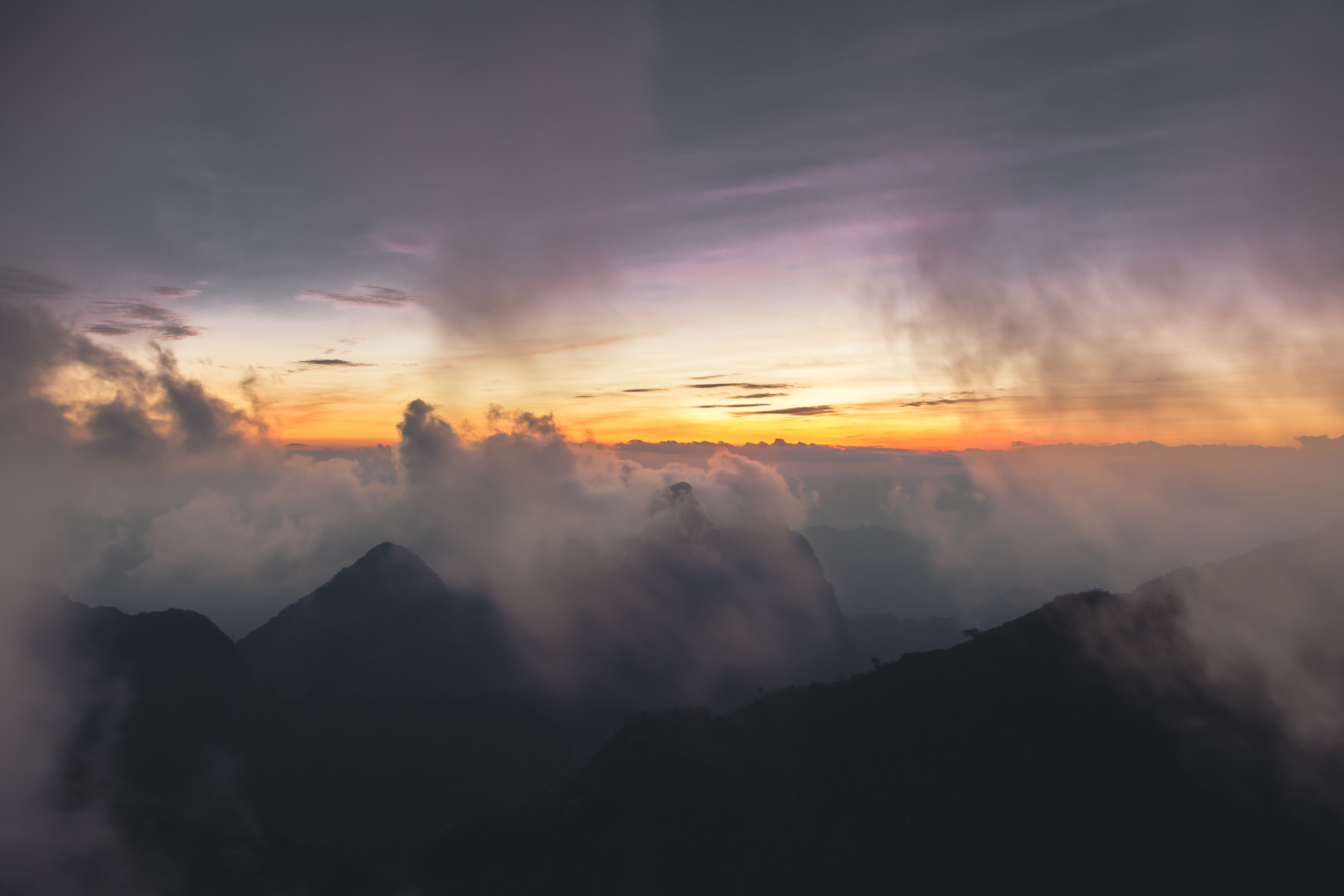 Nikon D7100 + Sigma 17-70mm F2.8-4 DC Macro OS HSM sample photo. Chiang dao photography