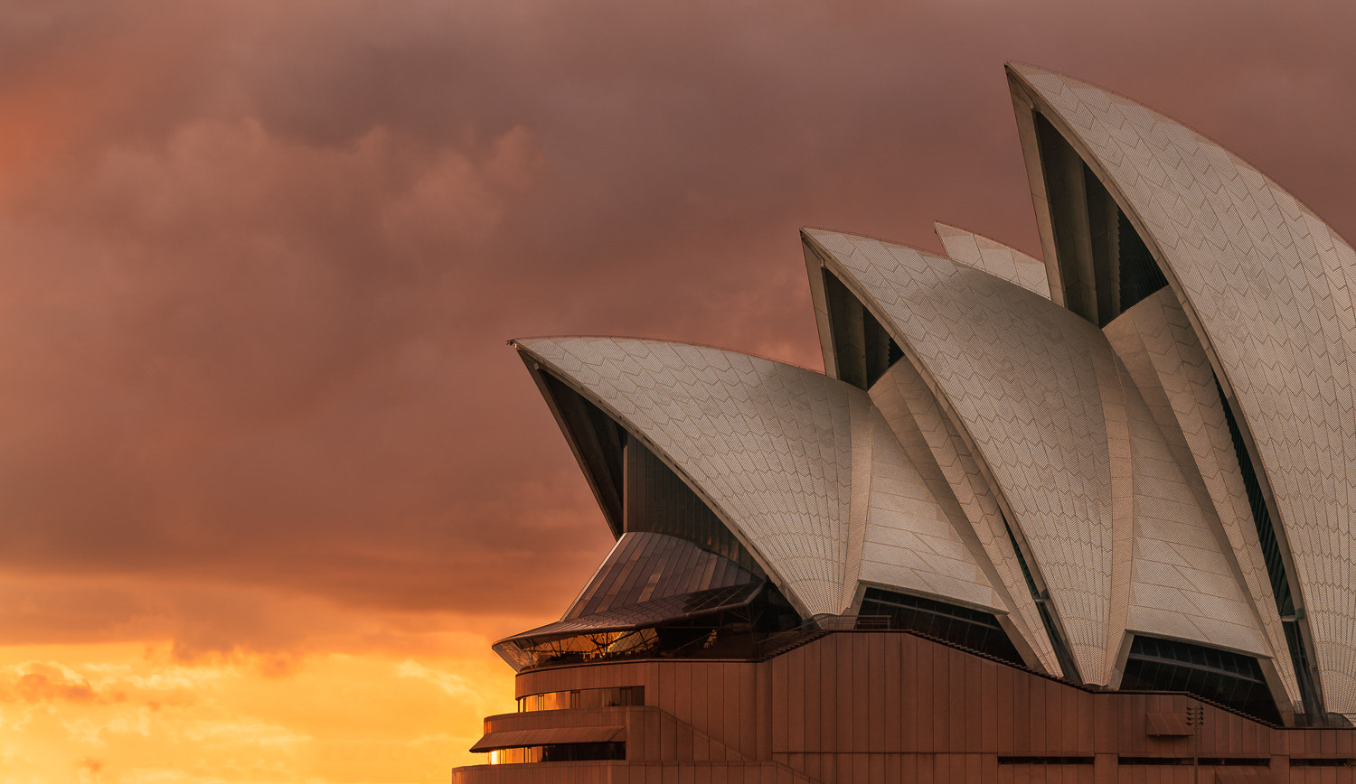 Sony a7R II + Sony FE 70-200mm F4 G OSS sample photo. Opera house sunrise photography