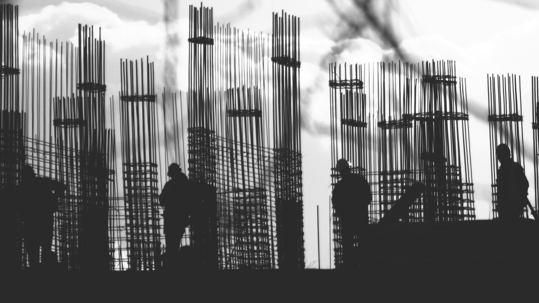 Canon EOS 600D (Rebel EOS T3i / EOS Kiss X5) + EF75-300mm f/4-5.6 sample photo. Worker photography