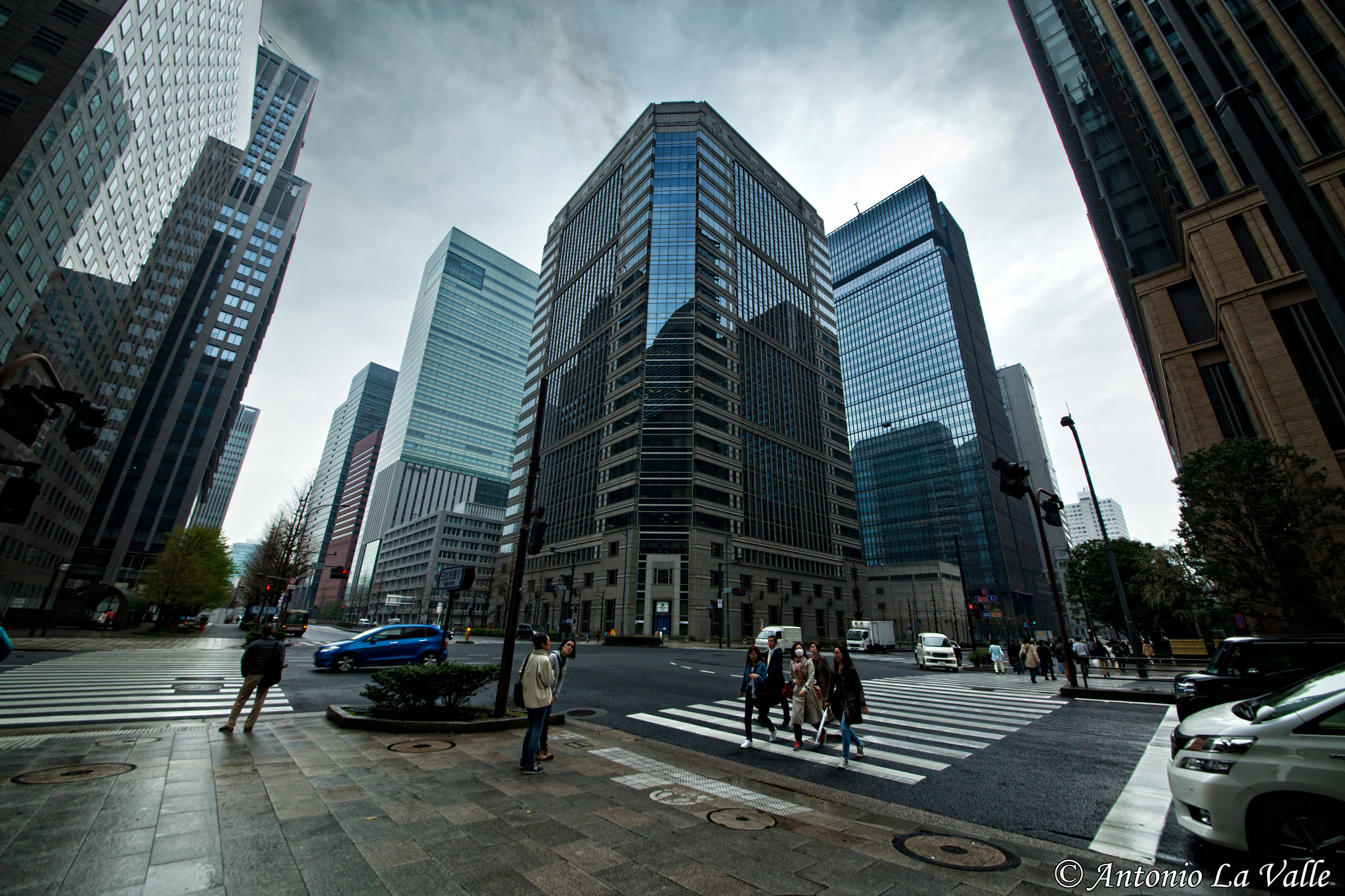 Canon EOS 5D Mark II + Sigma 12-24mm F4.5-5.6 II DG HSM sample photo. Tokyo photography