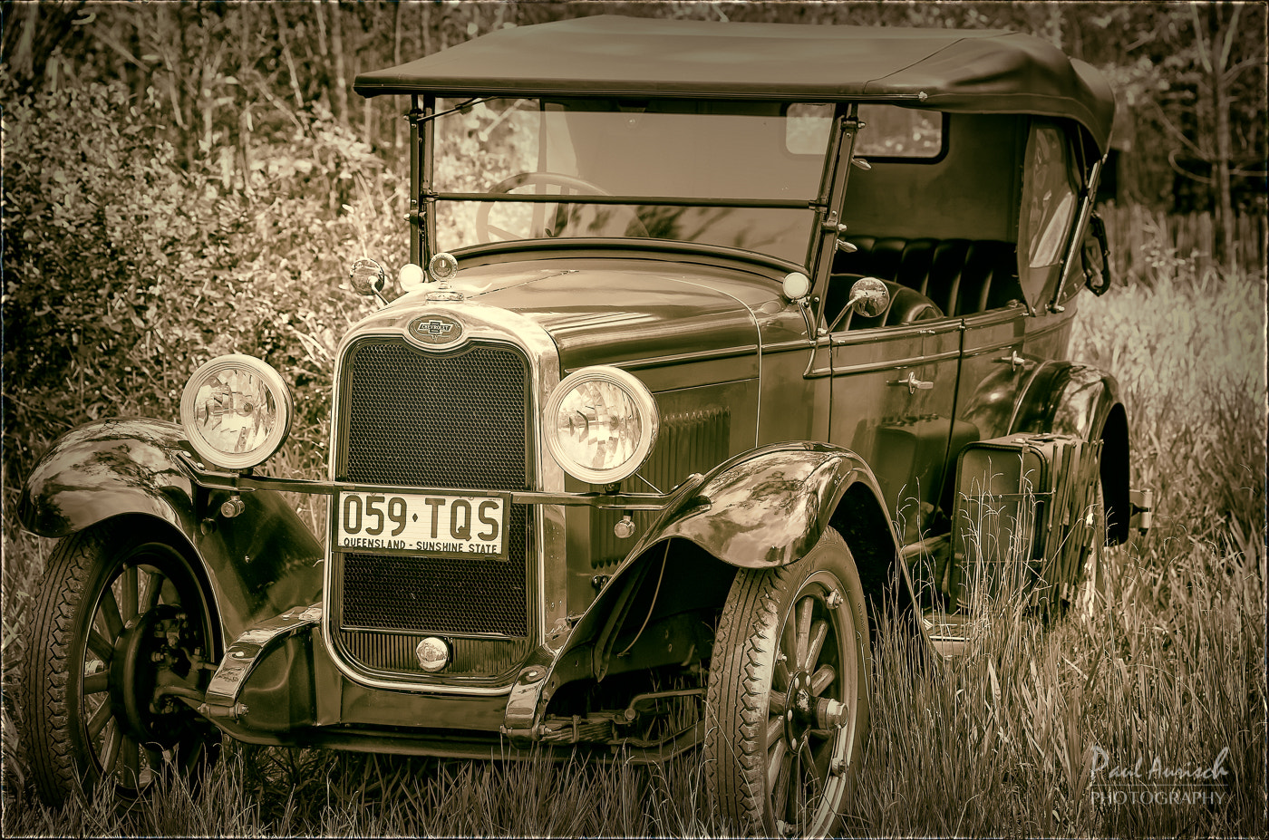 Nikon AF-S Nikkor 70-200mm F4G ED VR sample photo. Vintage car photography